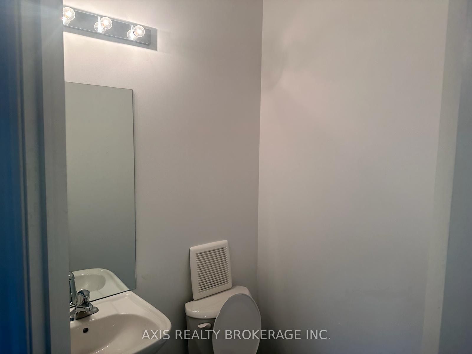 7456 Baycrest Common Property Photo 8