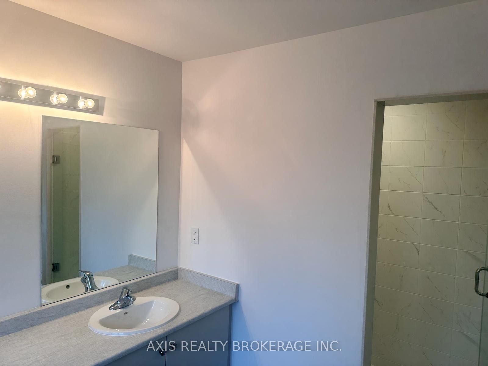 7456 Baycrest Common Property Photo 17