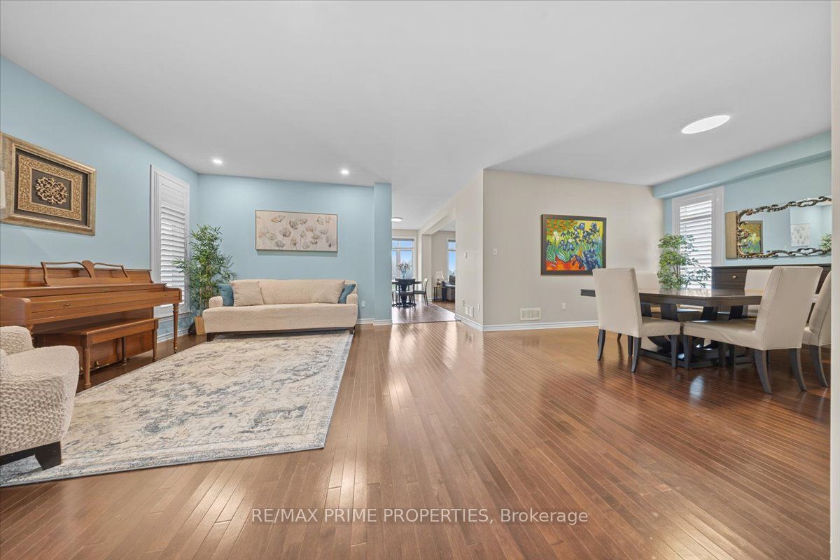 816 Azure Street Property Photo 6