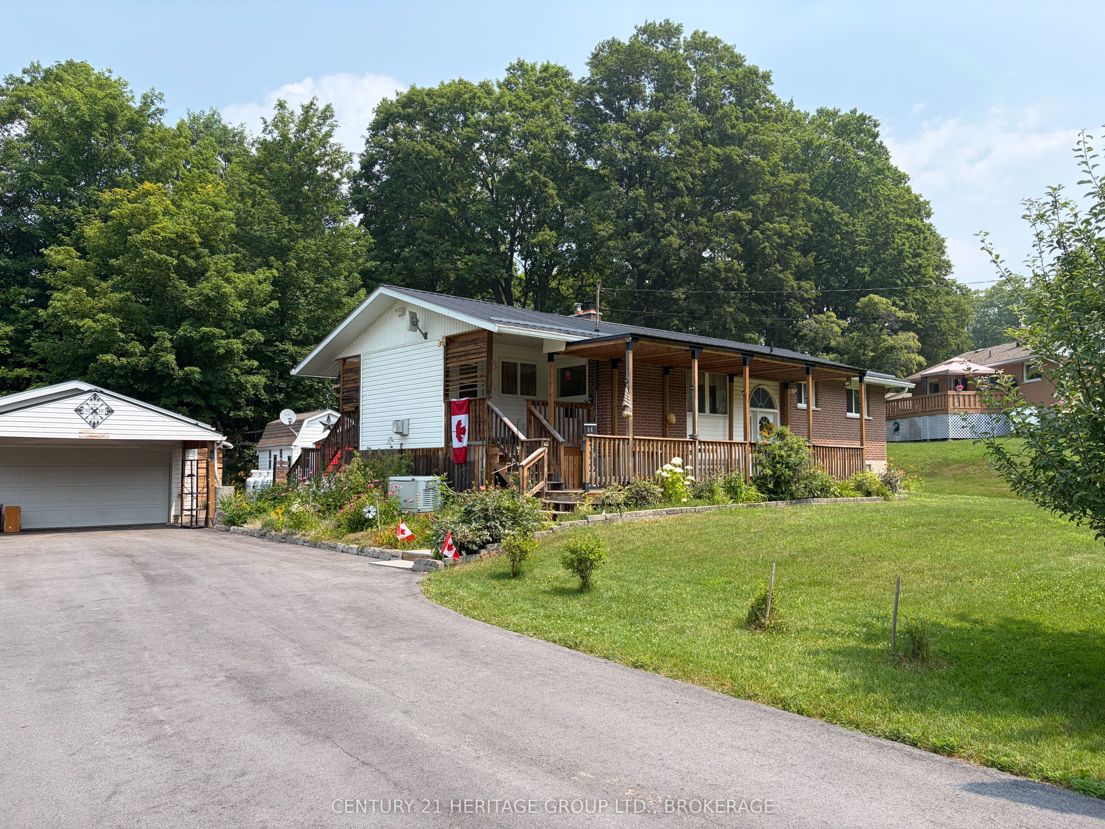 4309 Maple Drive Property Photo 1