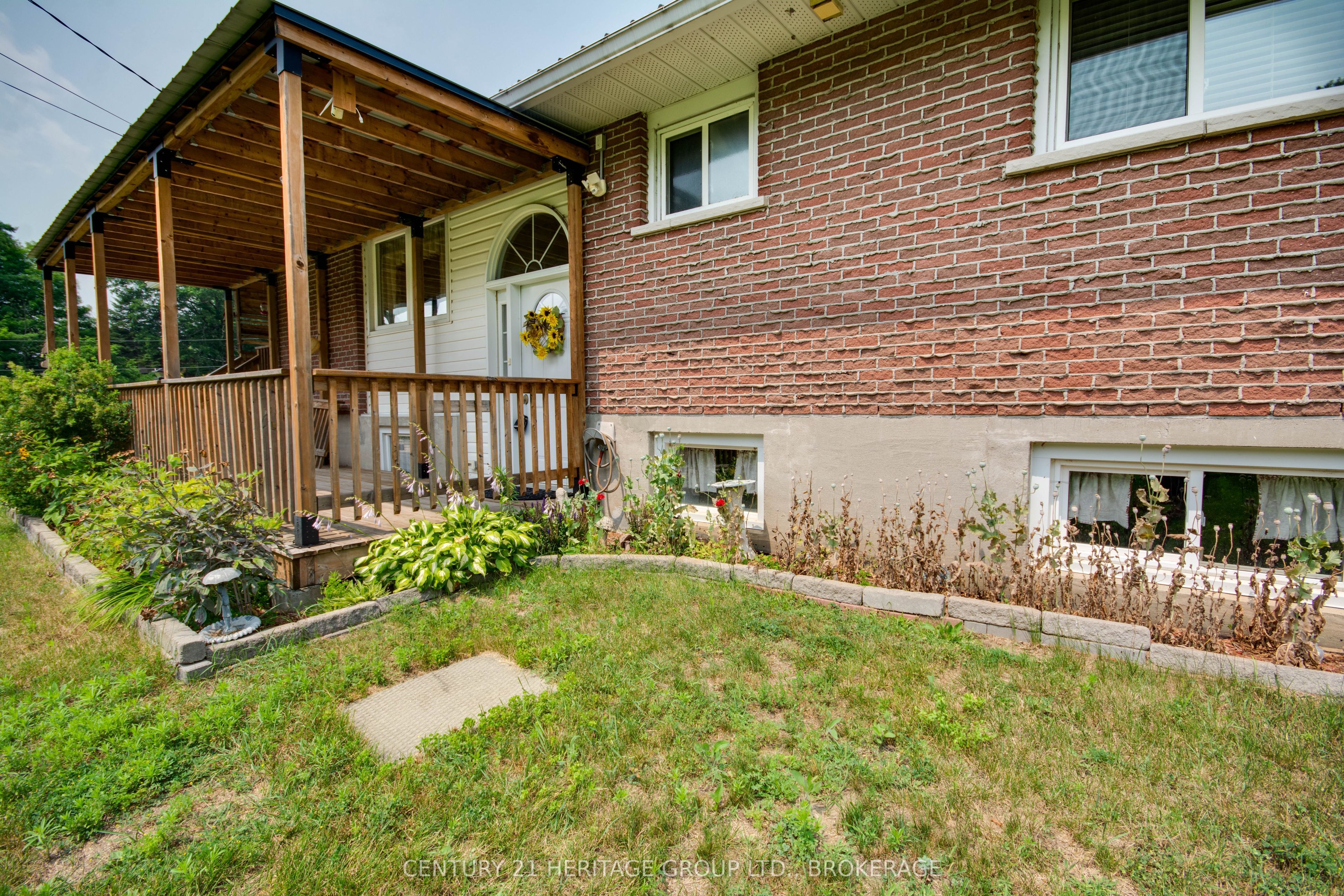 4309 Maple Drive Property Photo 3