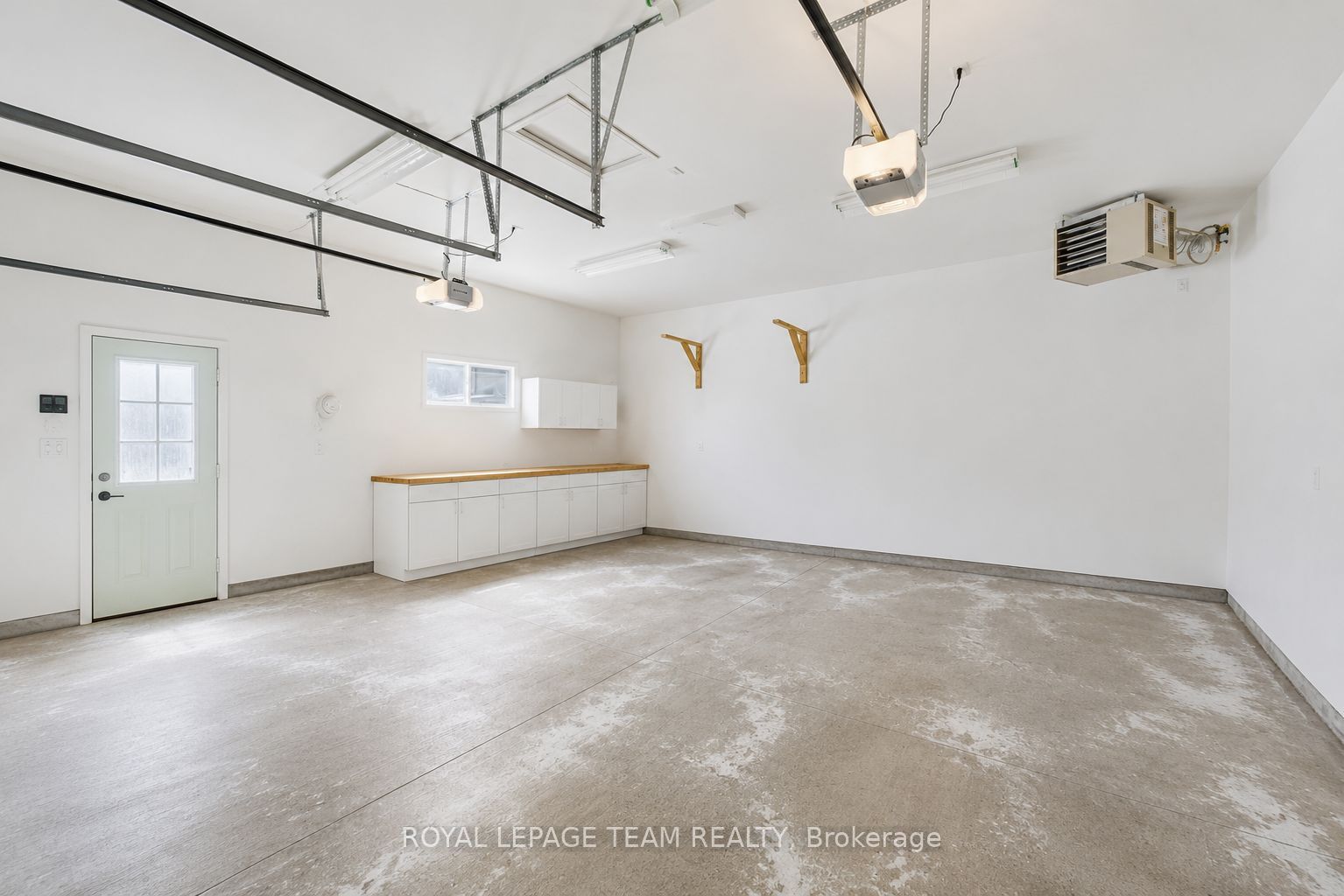 238 Park Avenue Property Photo 3