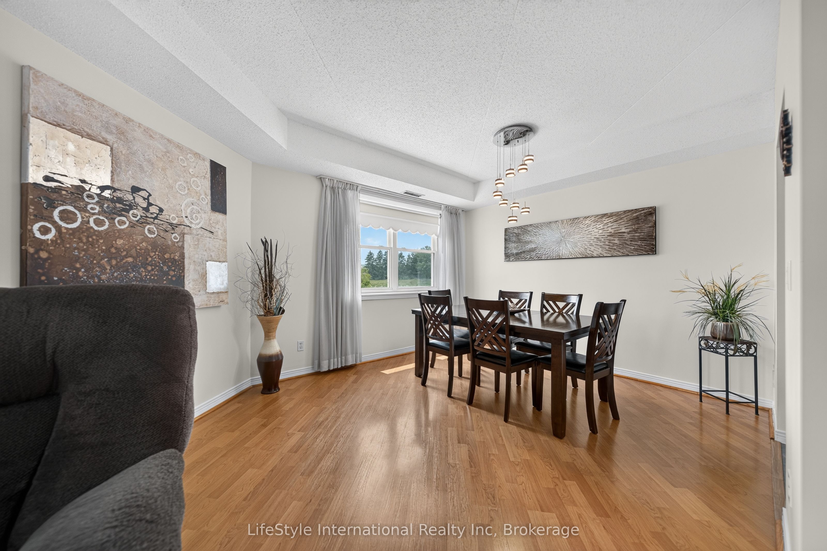208 Silvercreek Parkway N 210 Property Photo 19