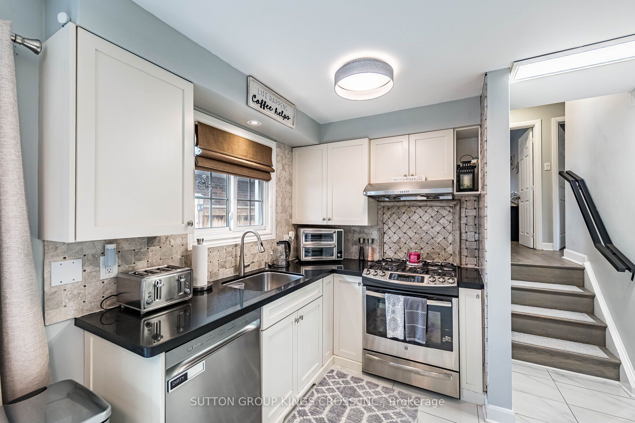2 Maitland Avenue Property Photo 40