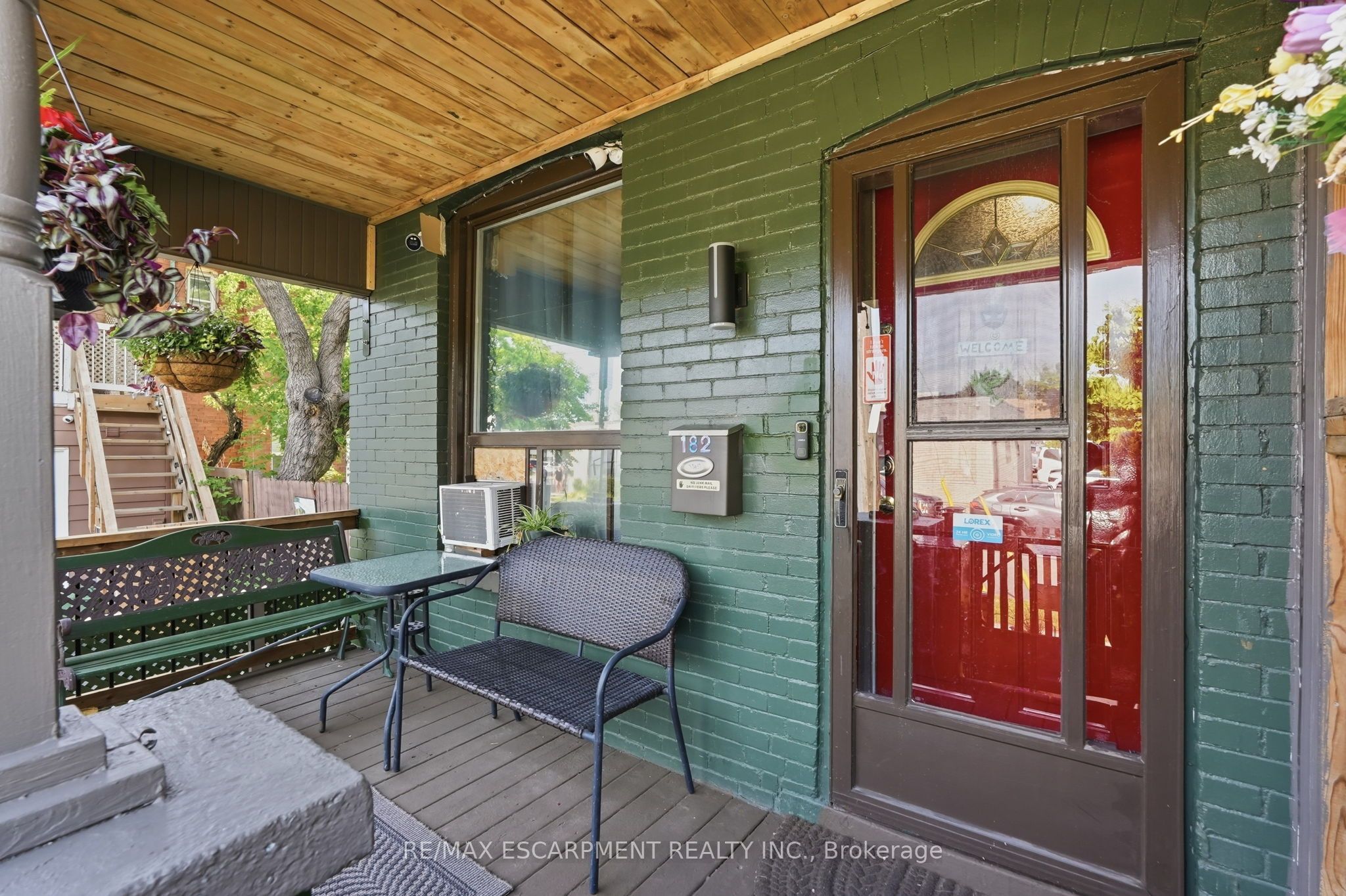 182 Cavell Avenue Property Photo 4