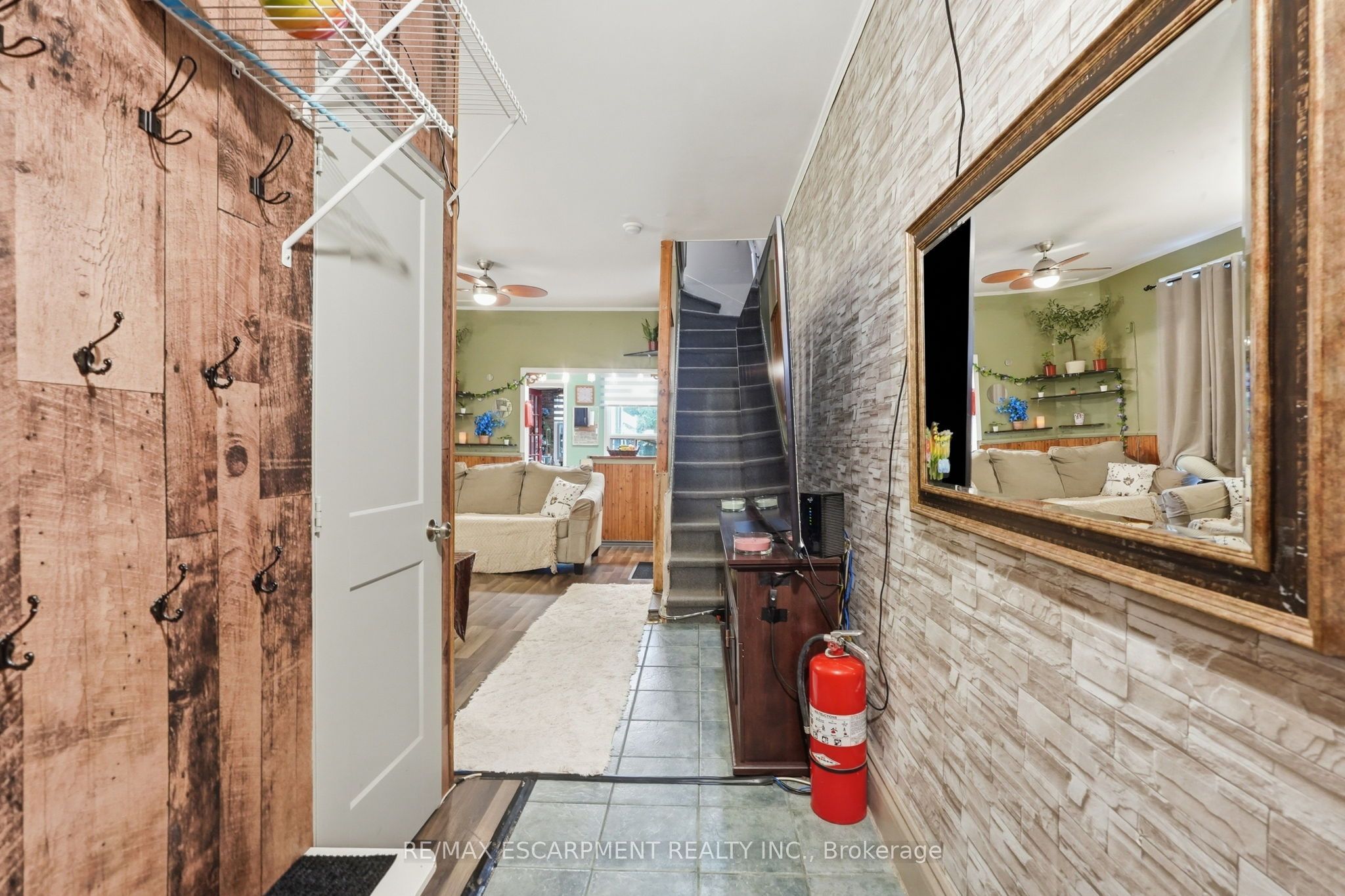 182 Cavell Avenue Property Photo 6
