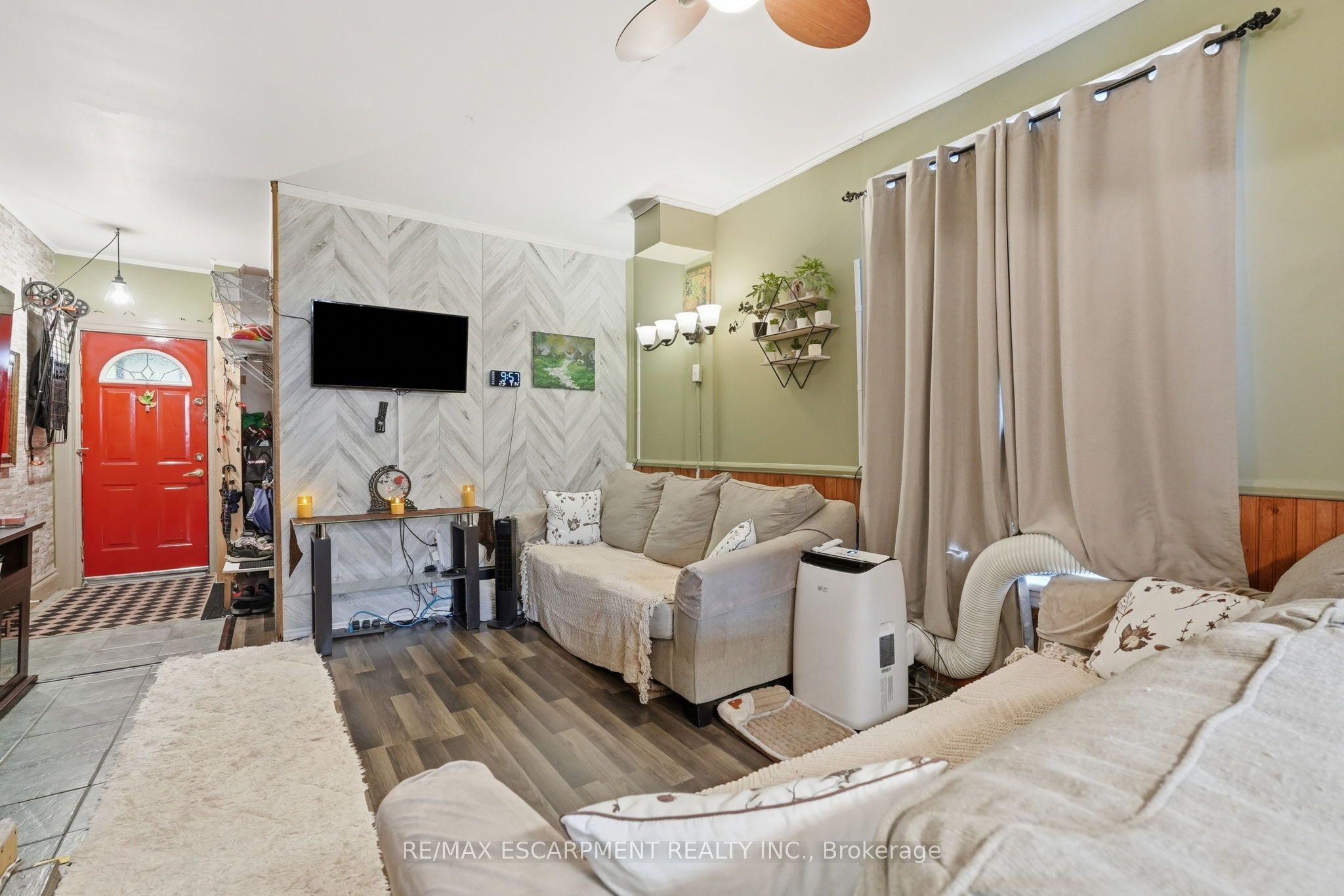 182 Cavell Avenue Property Photo 8