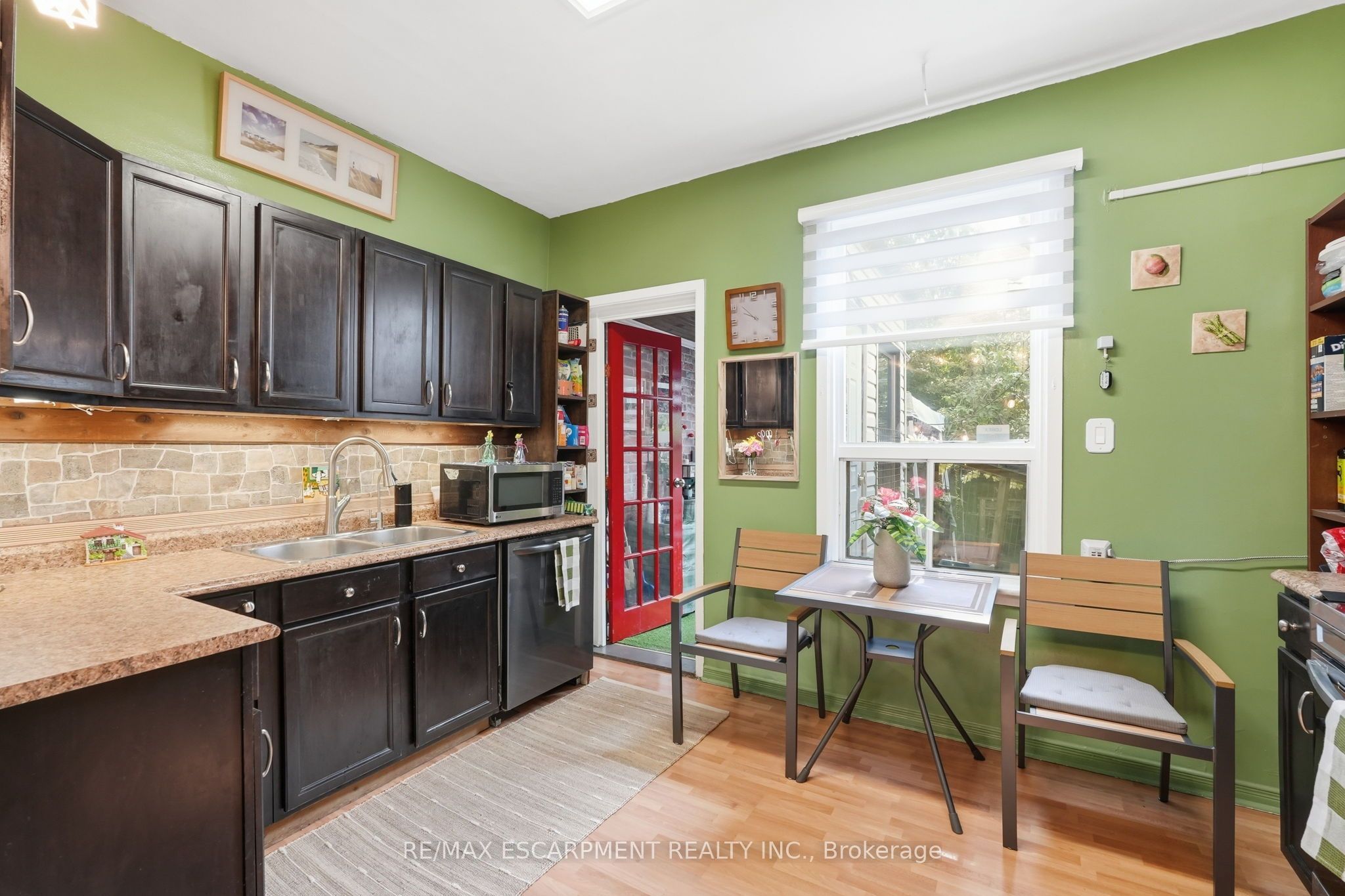 182 Cavell Avenue Property Photo 11