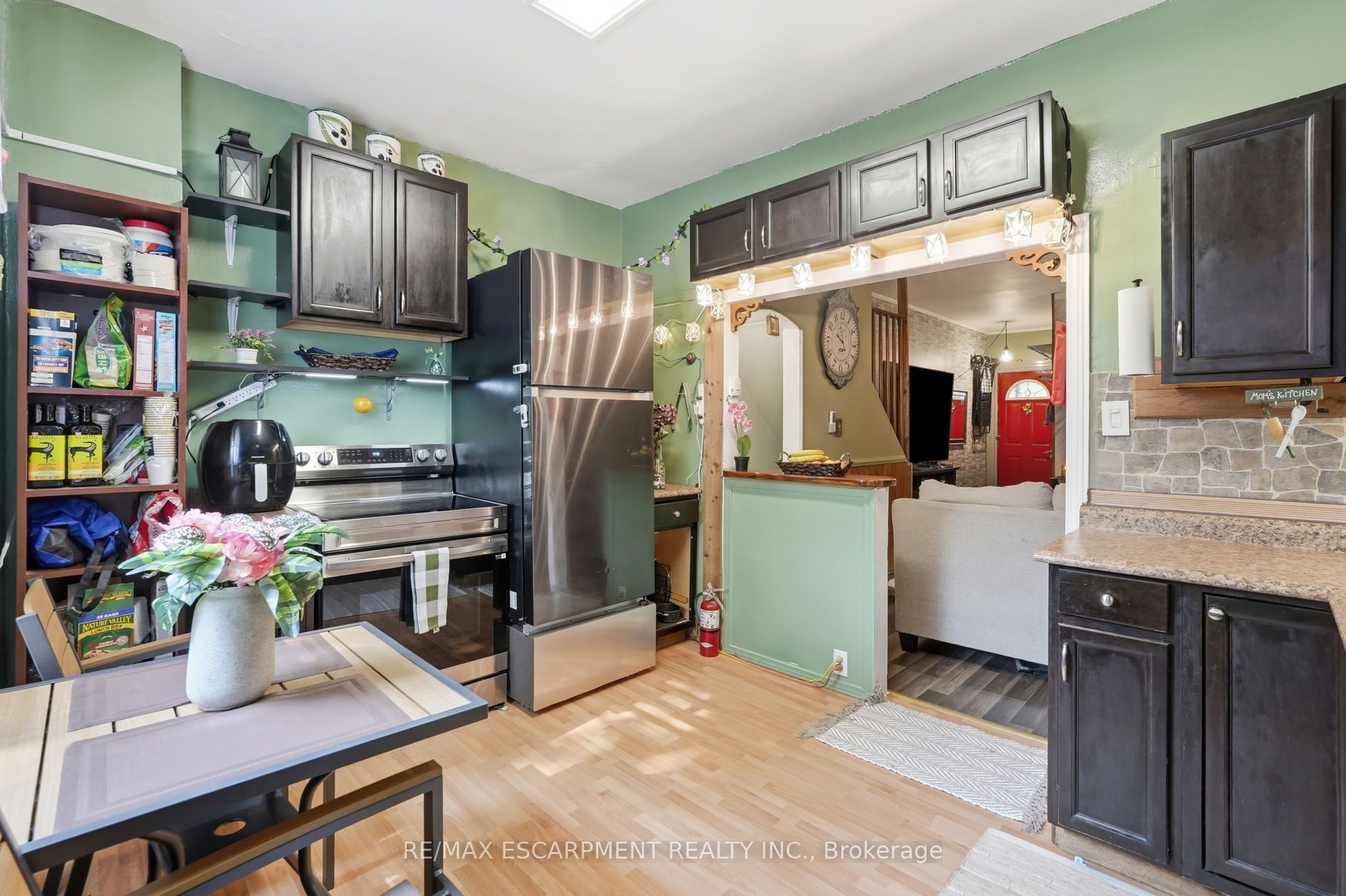 182 Cavell Avenue Property Photo 12