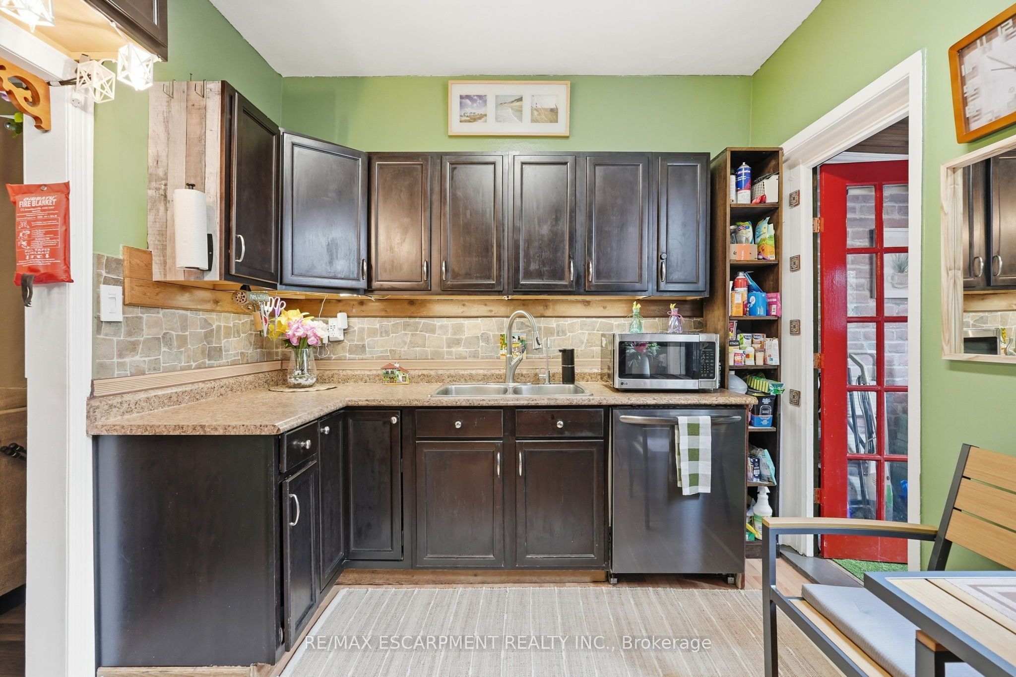 182 Cavell Avenue Property Photo 14