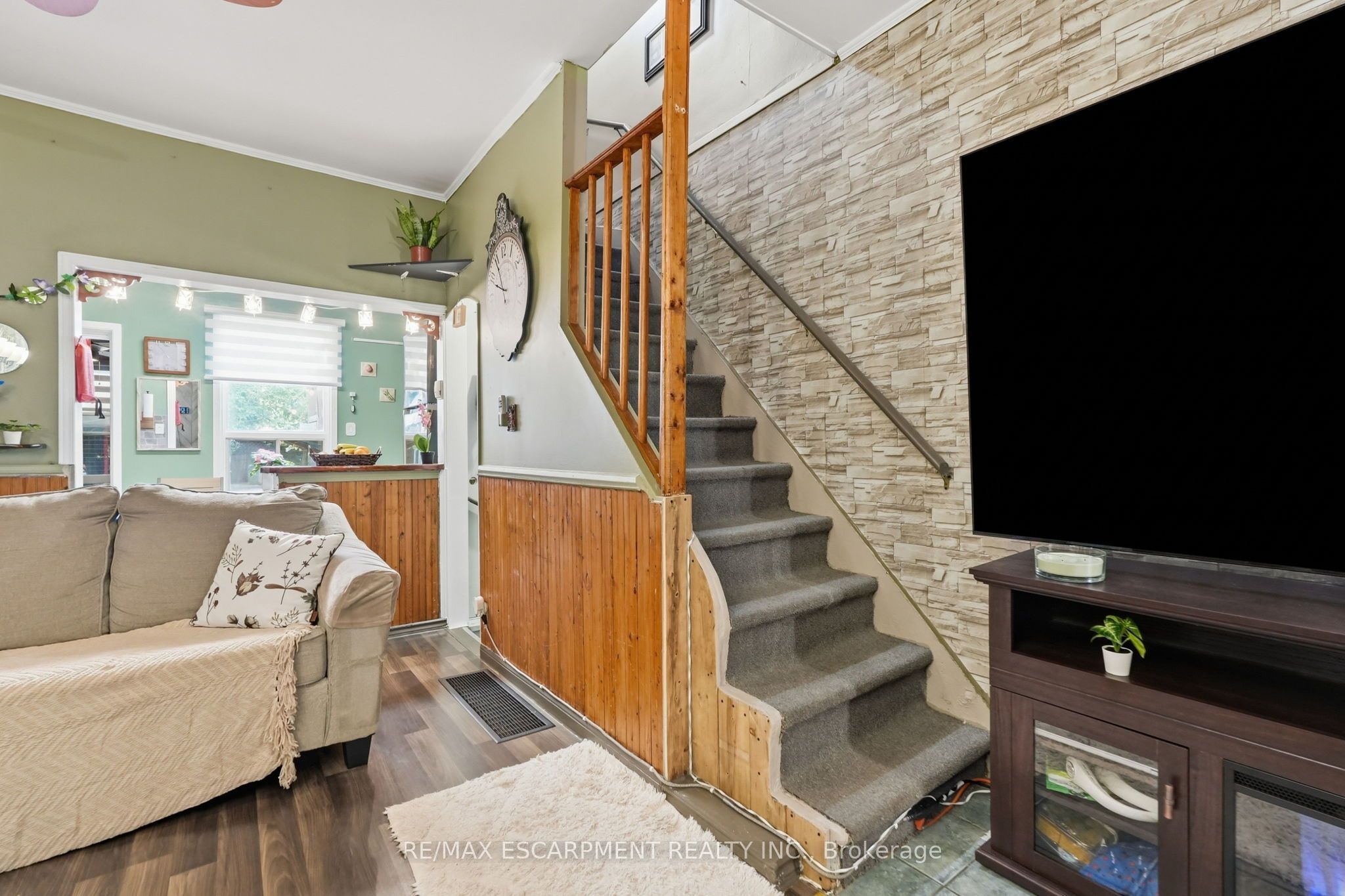 182 Cavell Avenue Property Photo 17