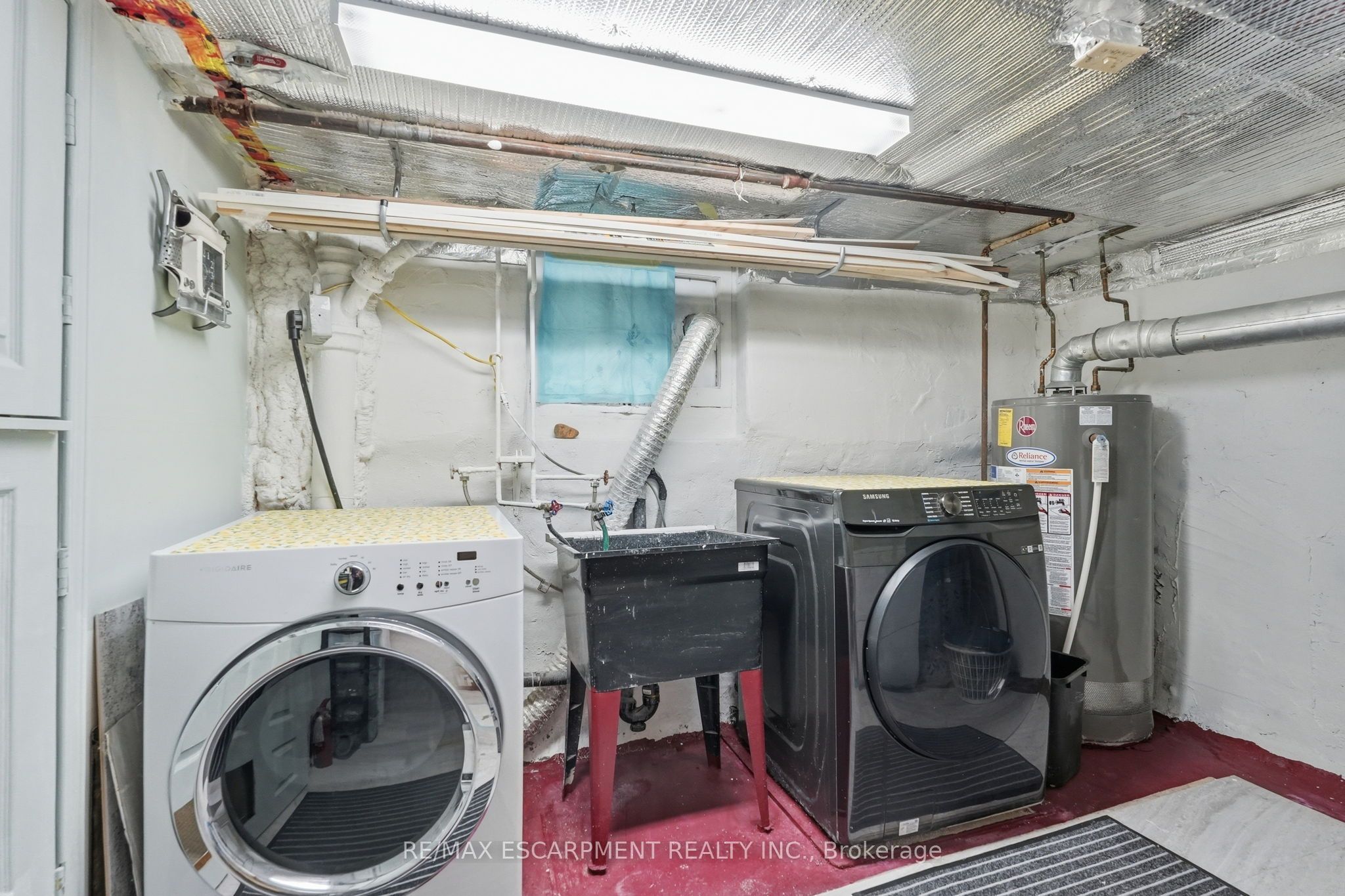 182 Cavell Avenue Property Photo 38