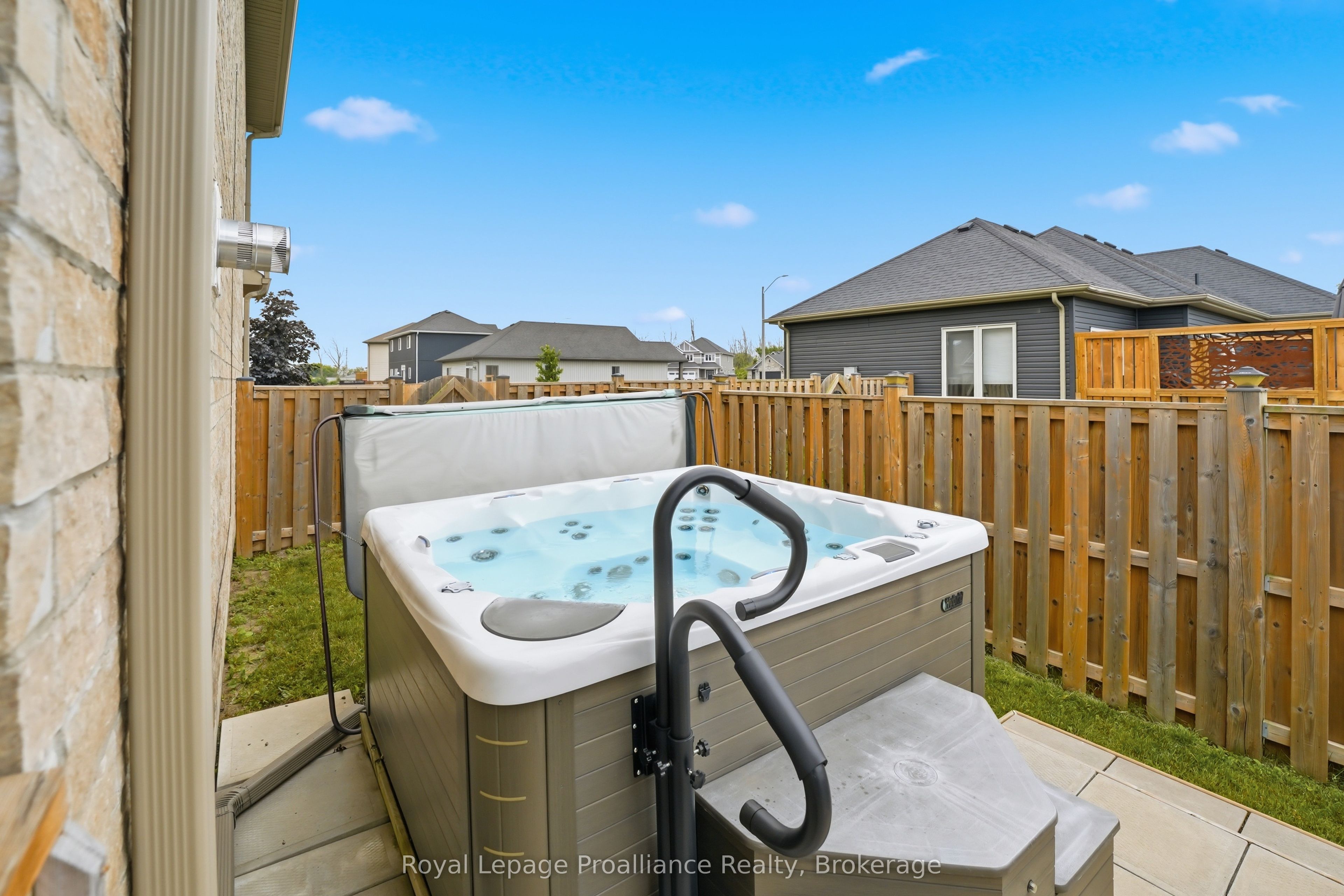 32 Walnut Crescent Property Photo 38