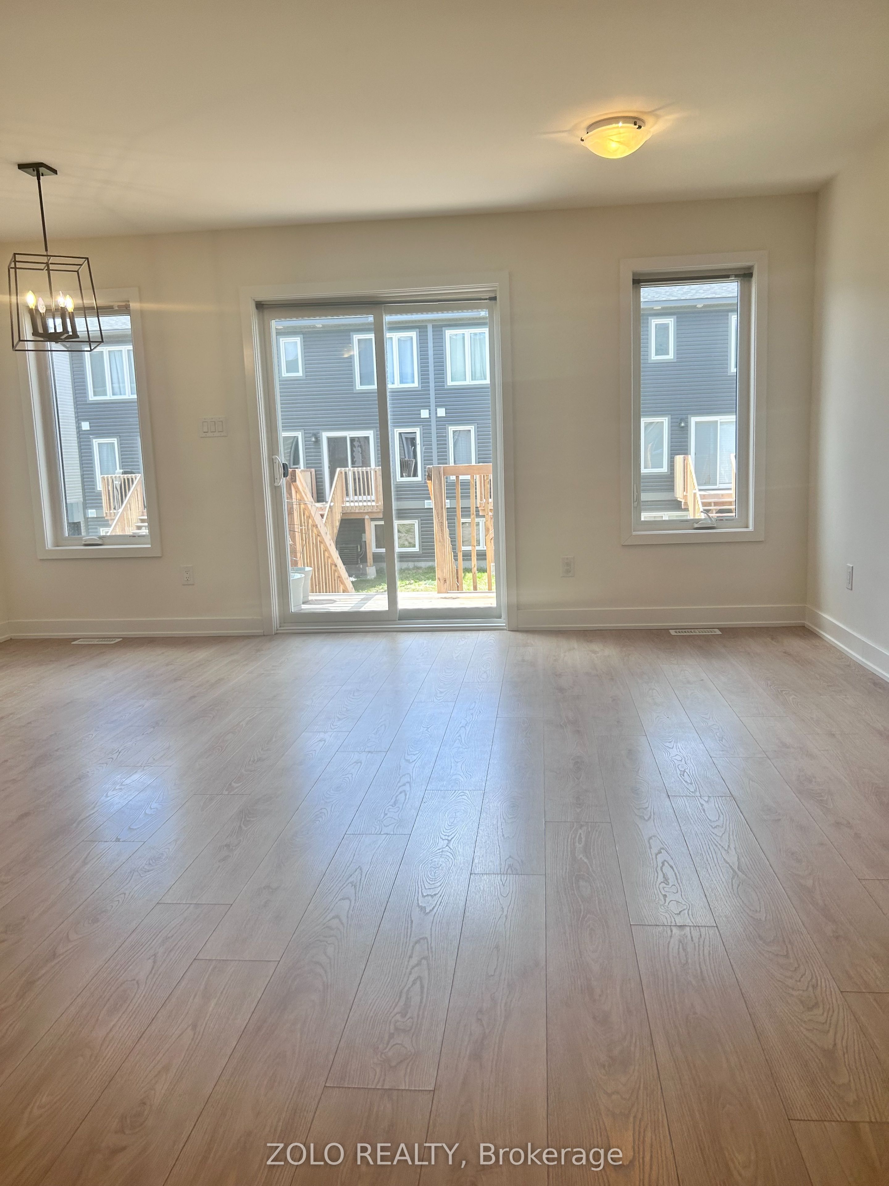 67 Whitcomb Crescent Property Photo 10