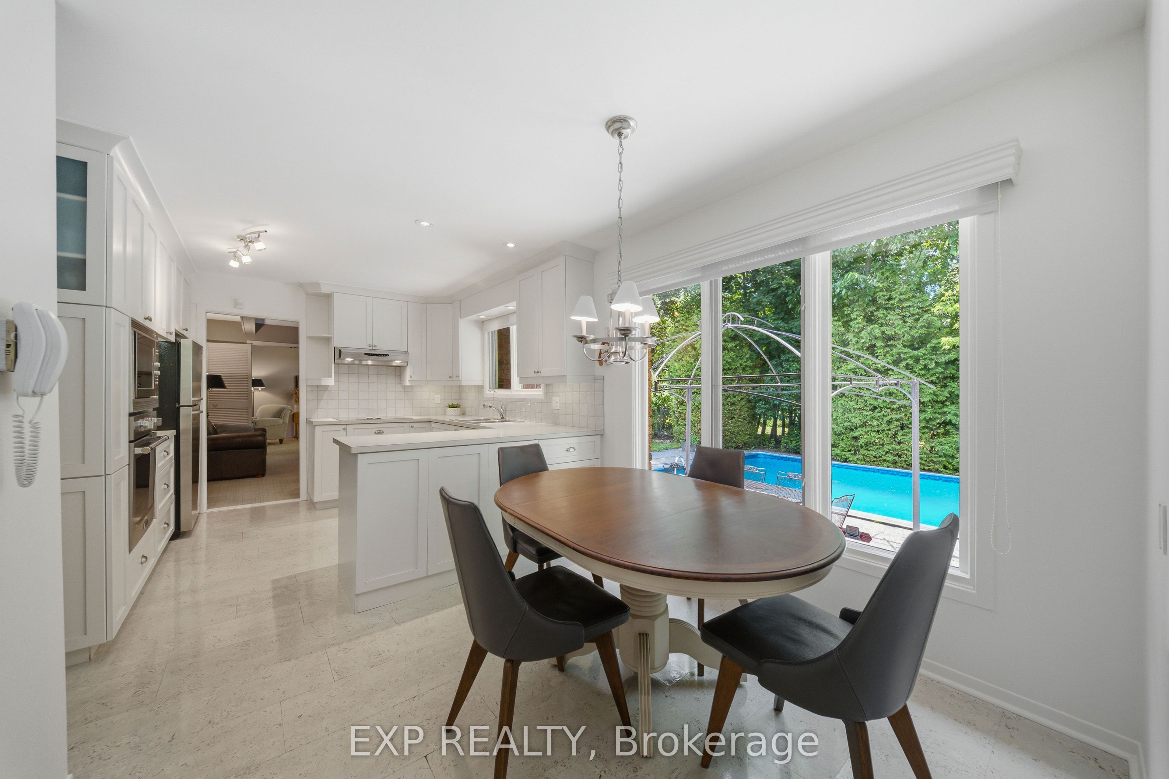 919 Plante Drive Property Photo 8