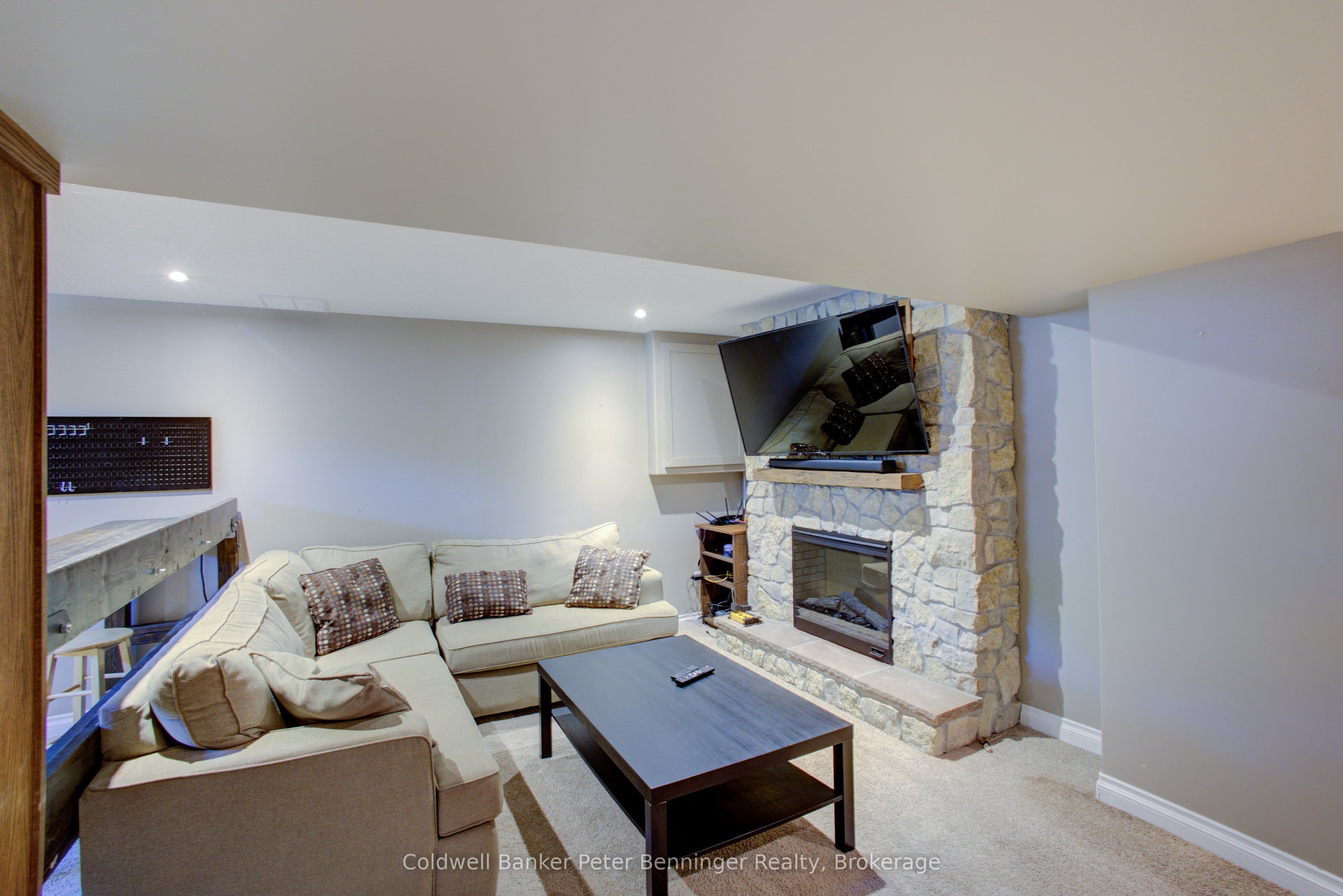 737 Mackendrick Drive Property Photo 28