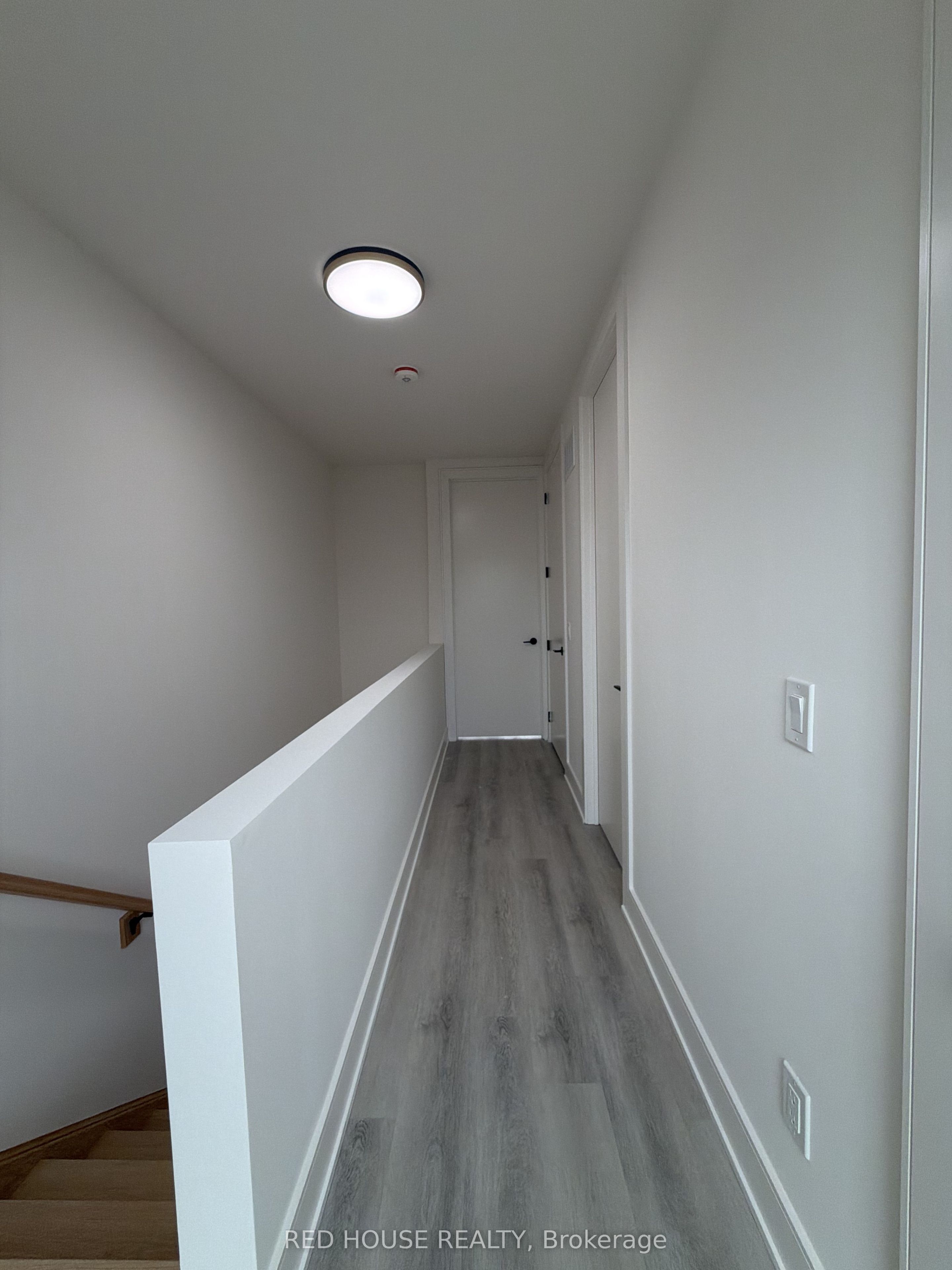 157 Everett Common Property Photo 14