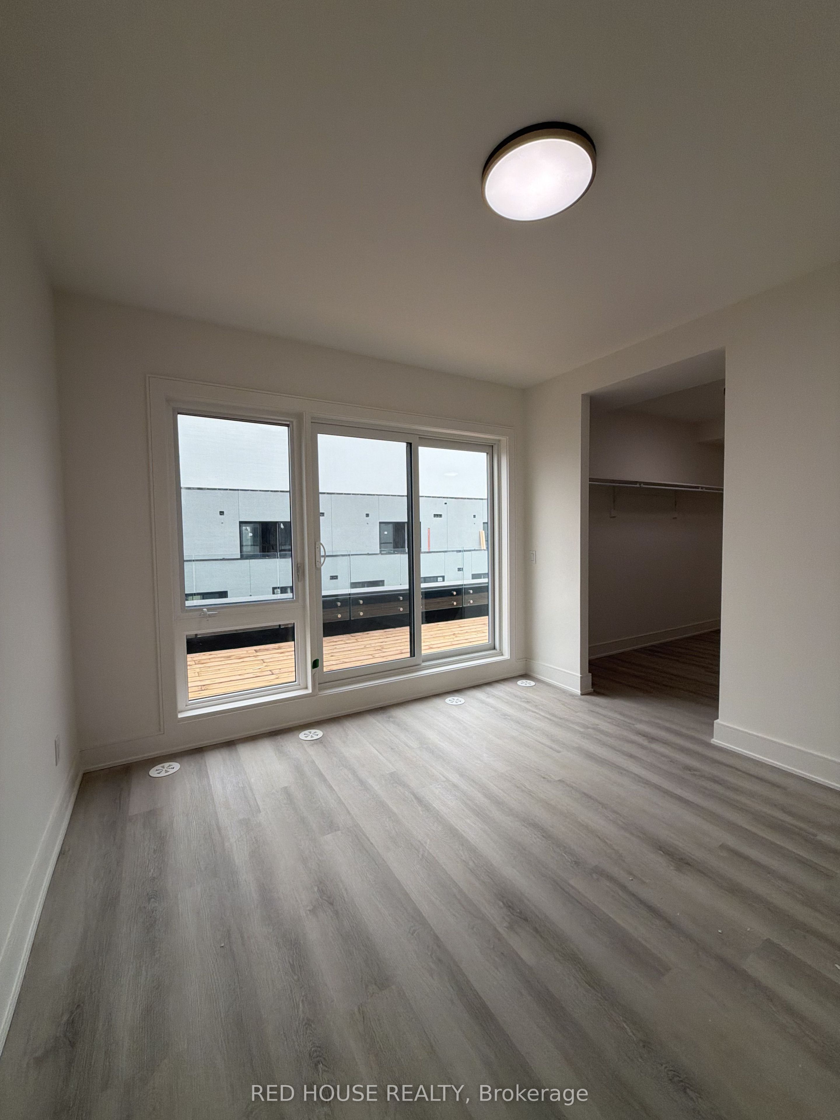 157 Everett Common Property Photo 15