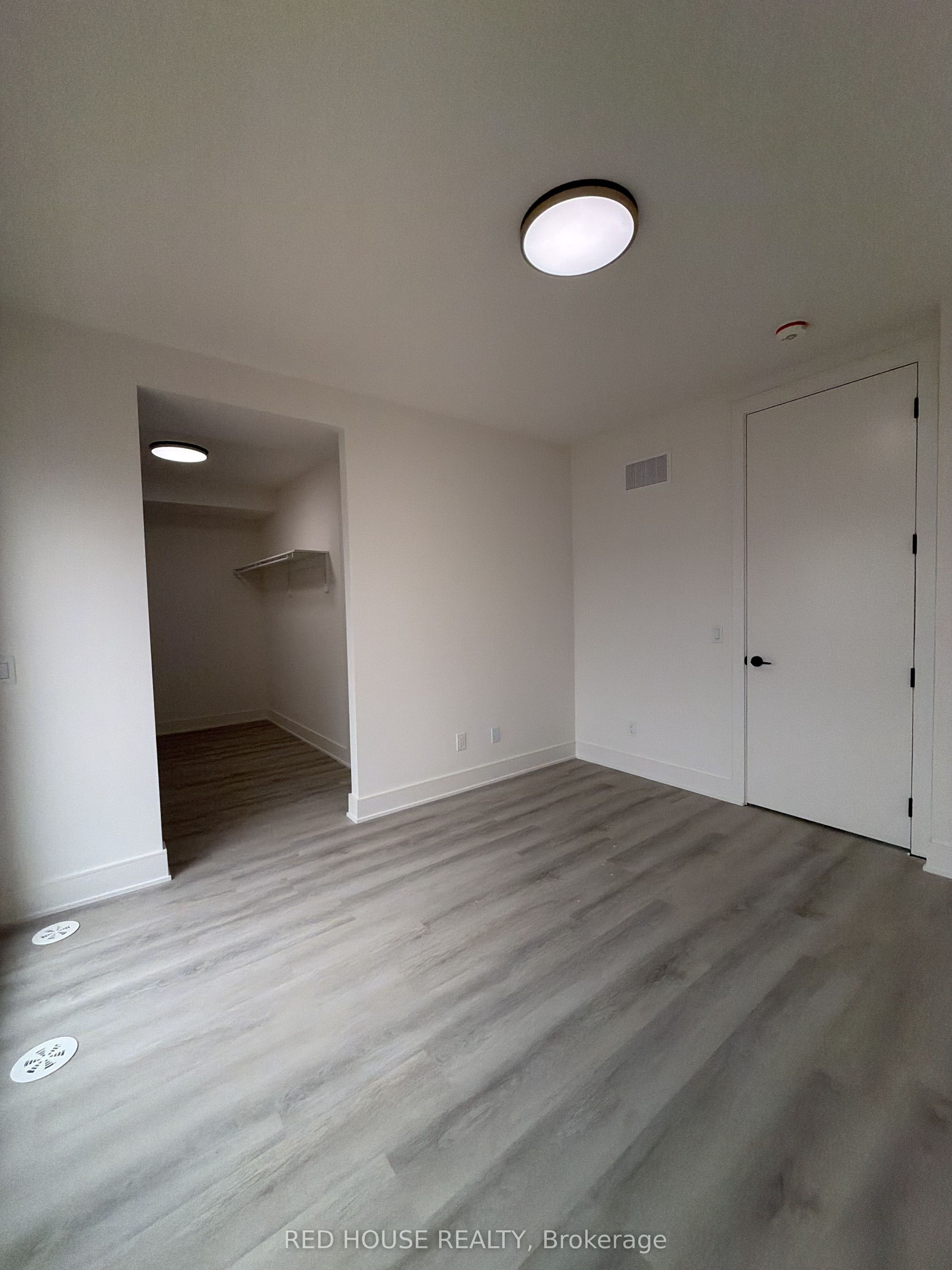 157 Everett Common Property Photo 17