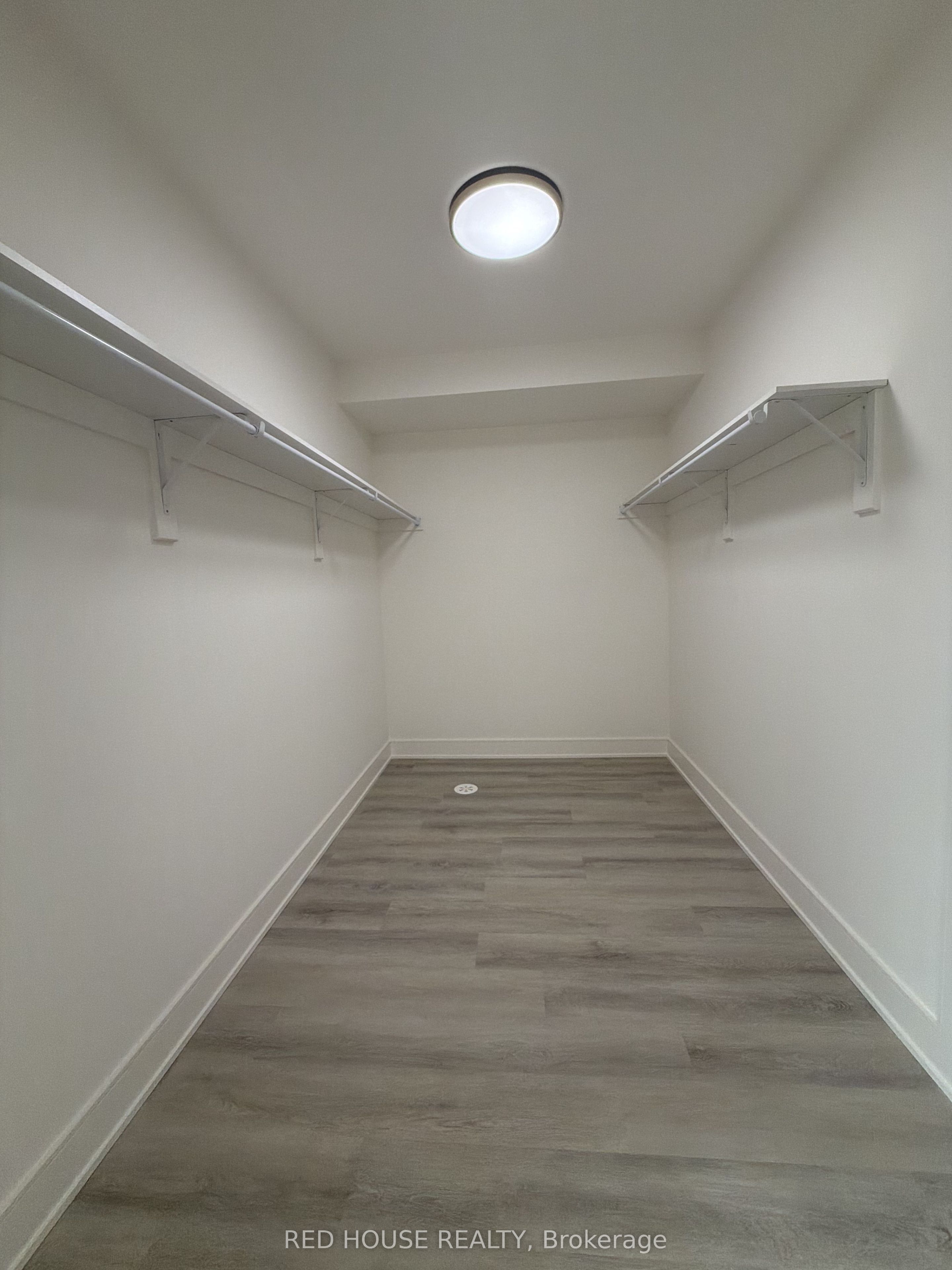 157 Everett Common Property Photo 18