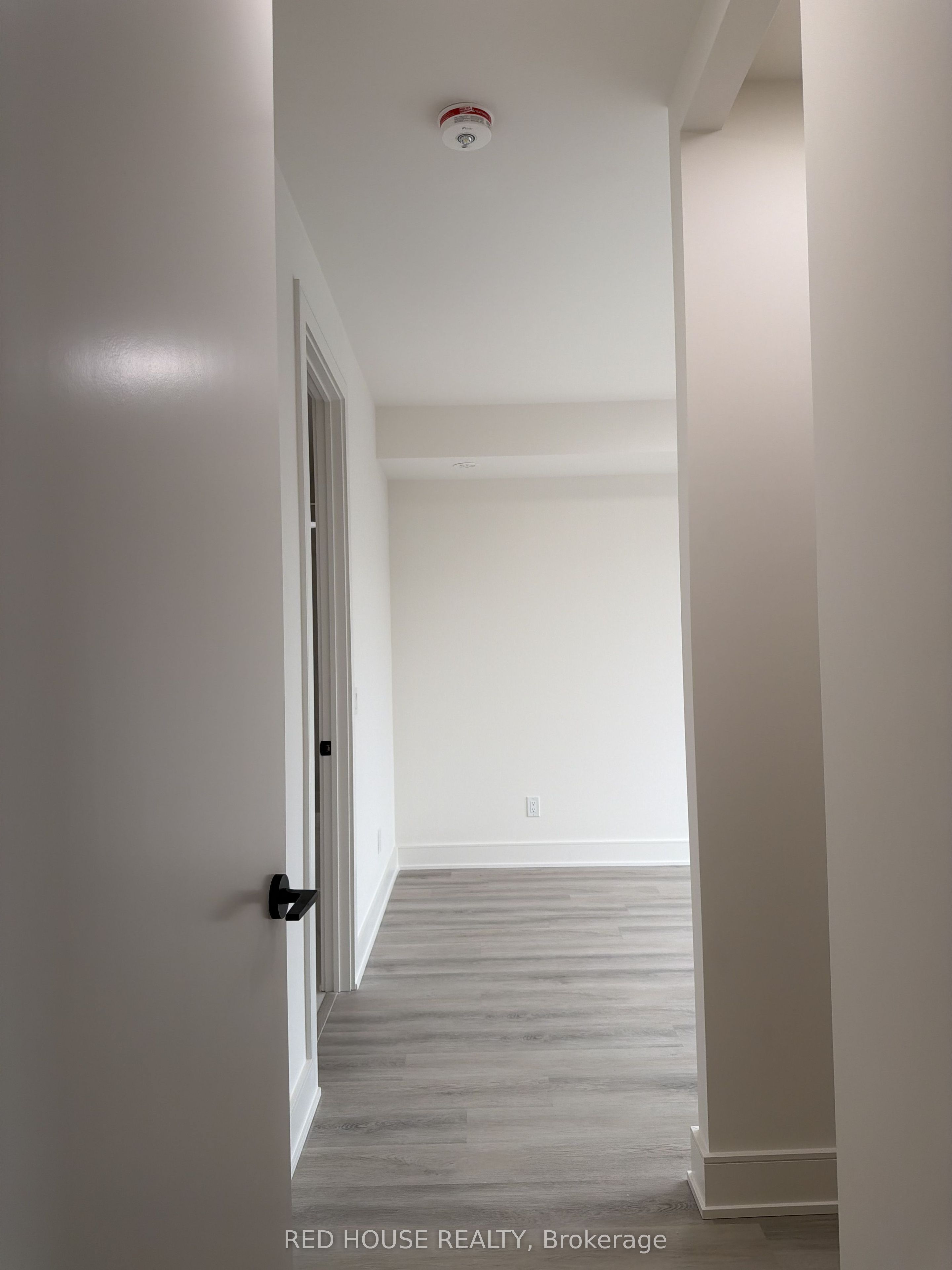 157 Everett Common Property Photo 21