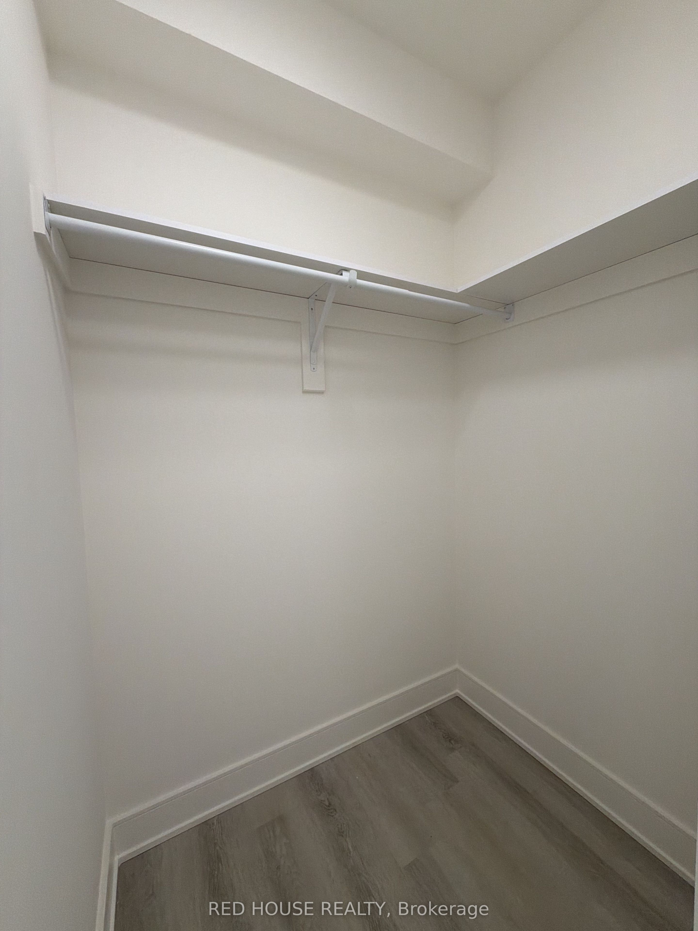 157 Everett Common Property Photo 26
