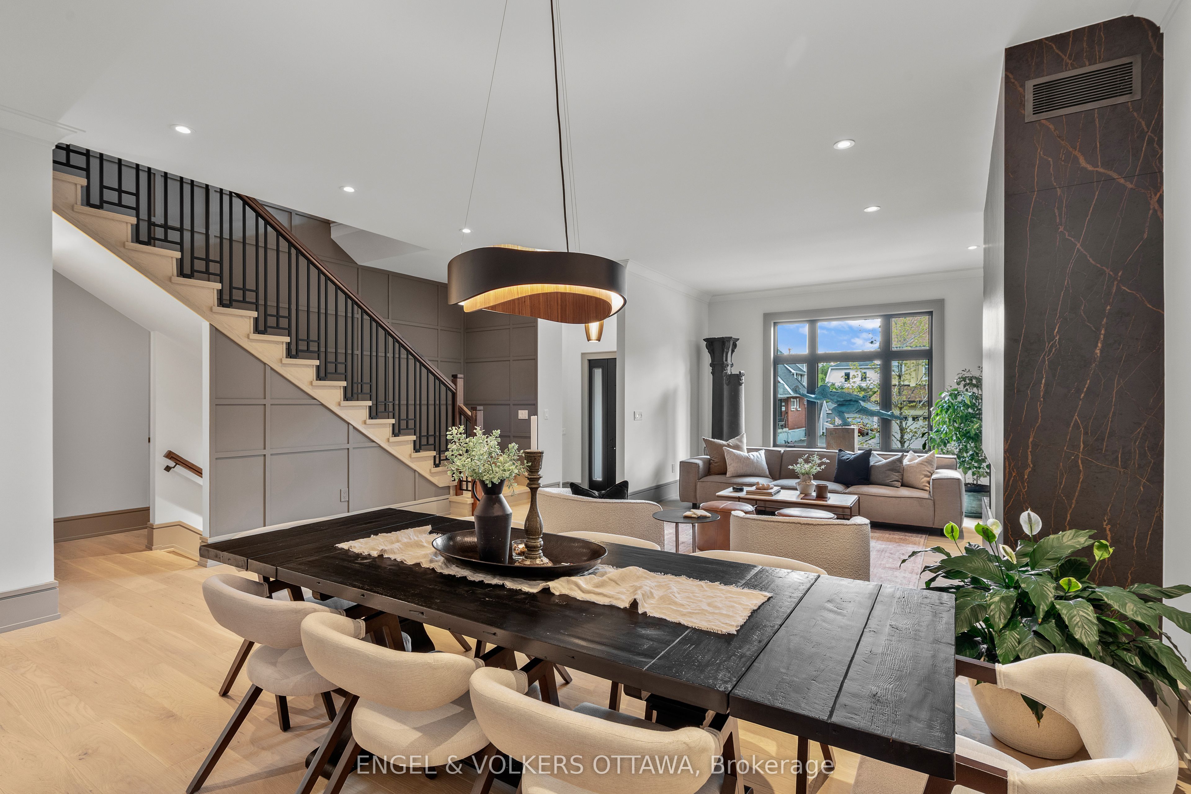 37 Clarendon Avenue Property Photo 10