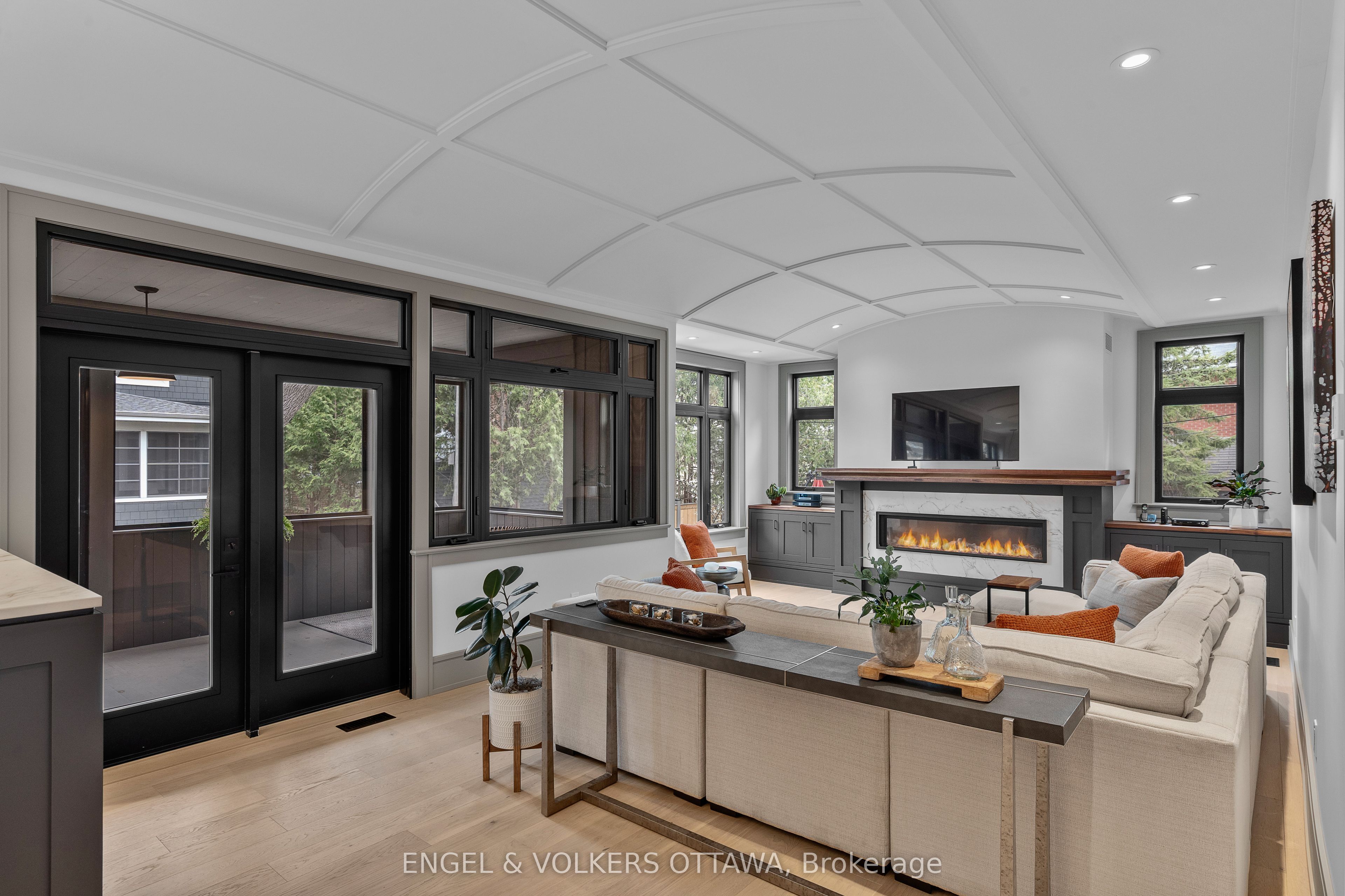37 Clarendon Avenue Property Photo 20