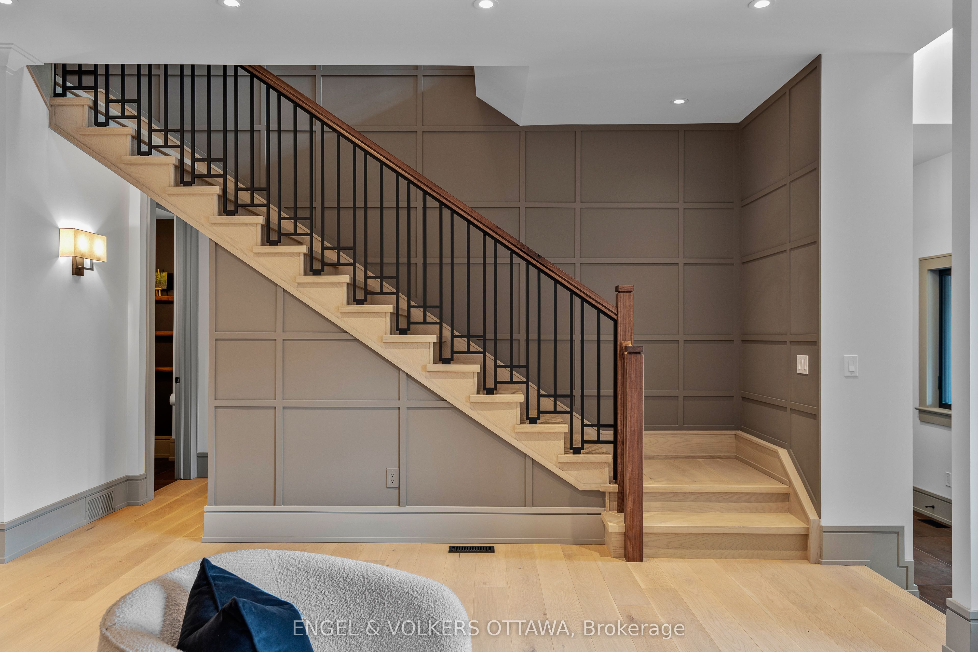 37 Clarendon Avenue Property Photo 22