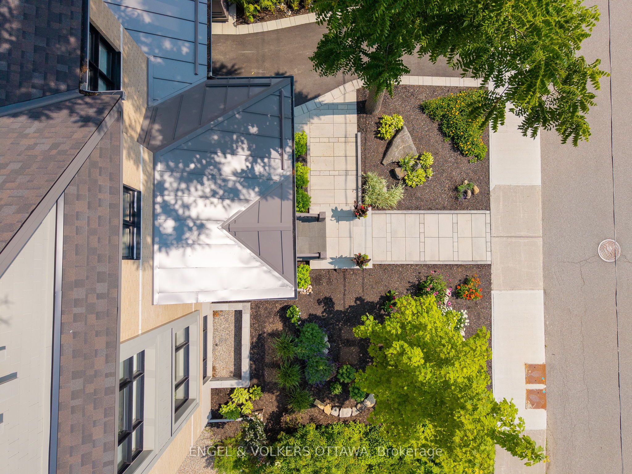 37 Clarendon Avenue Property Photo 46
