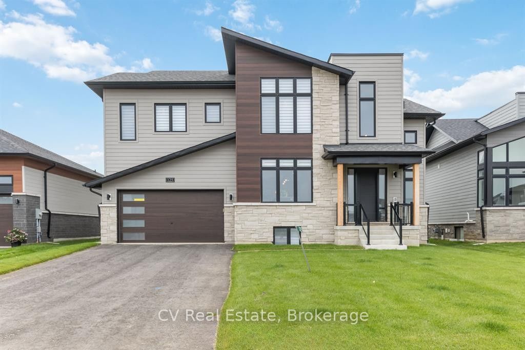 125 Stoneleigh Drive Property Photo 1