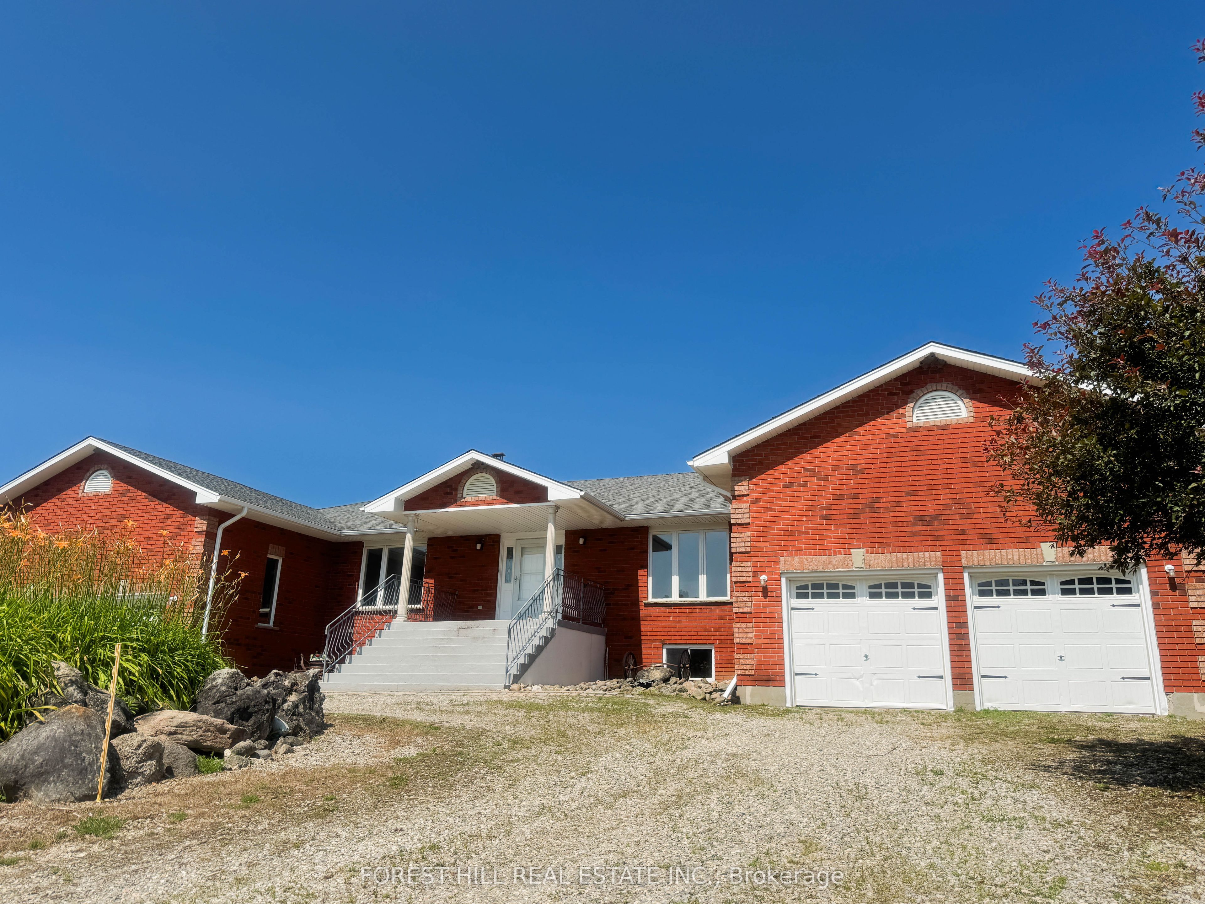311567 16th Line Property Photo 2