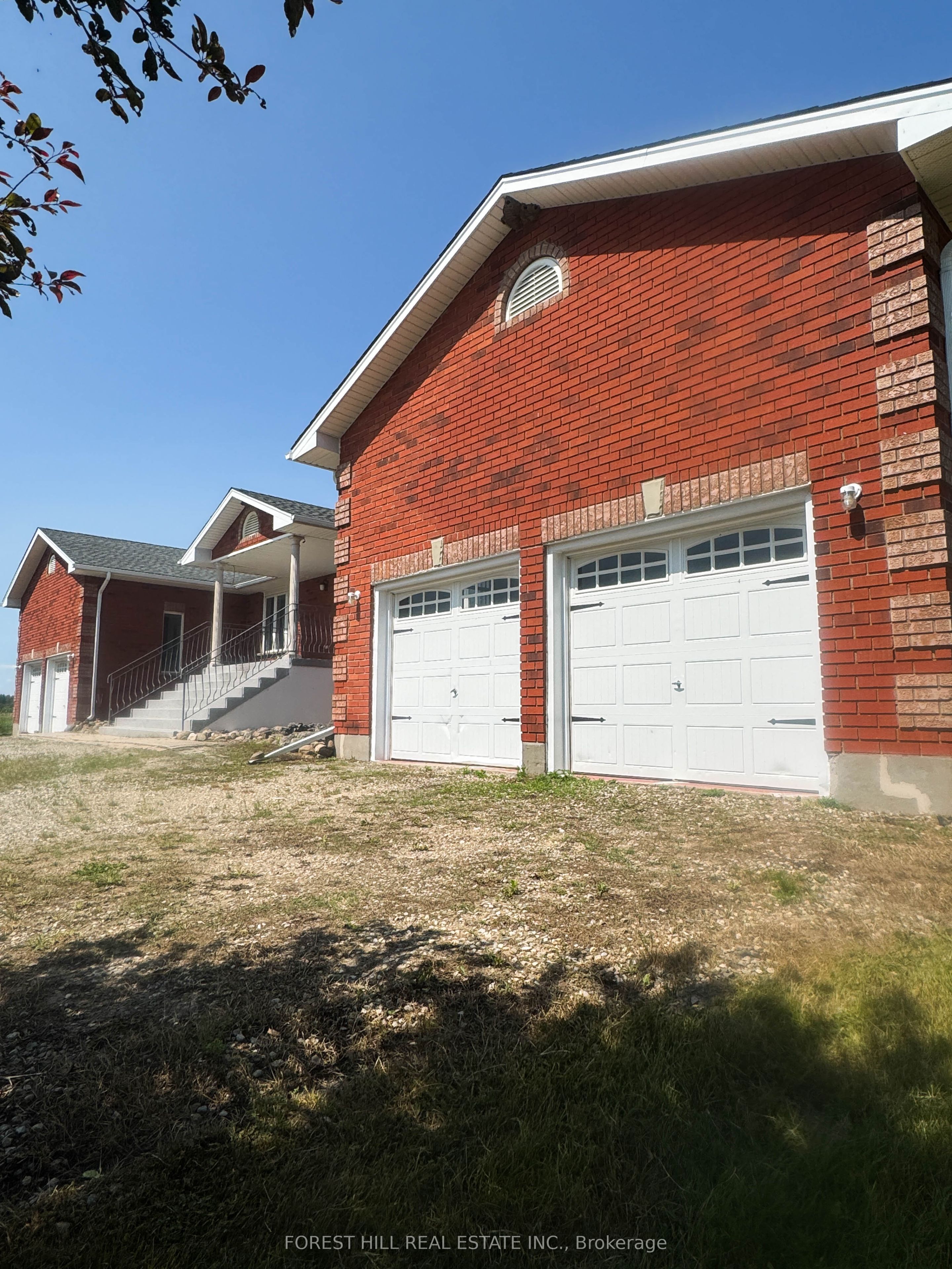 311567 16th Line Property Photo 4