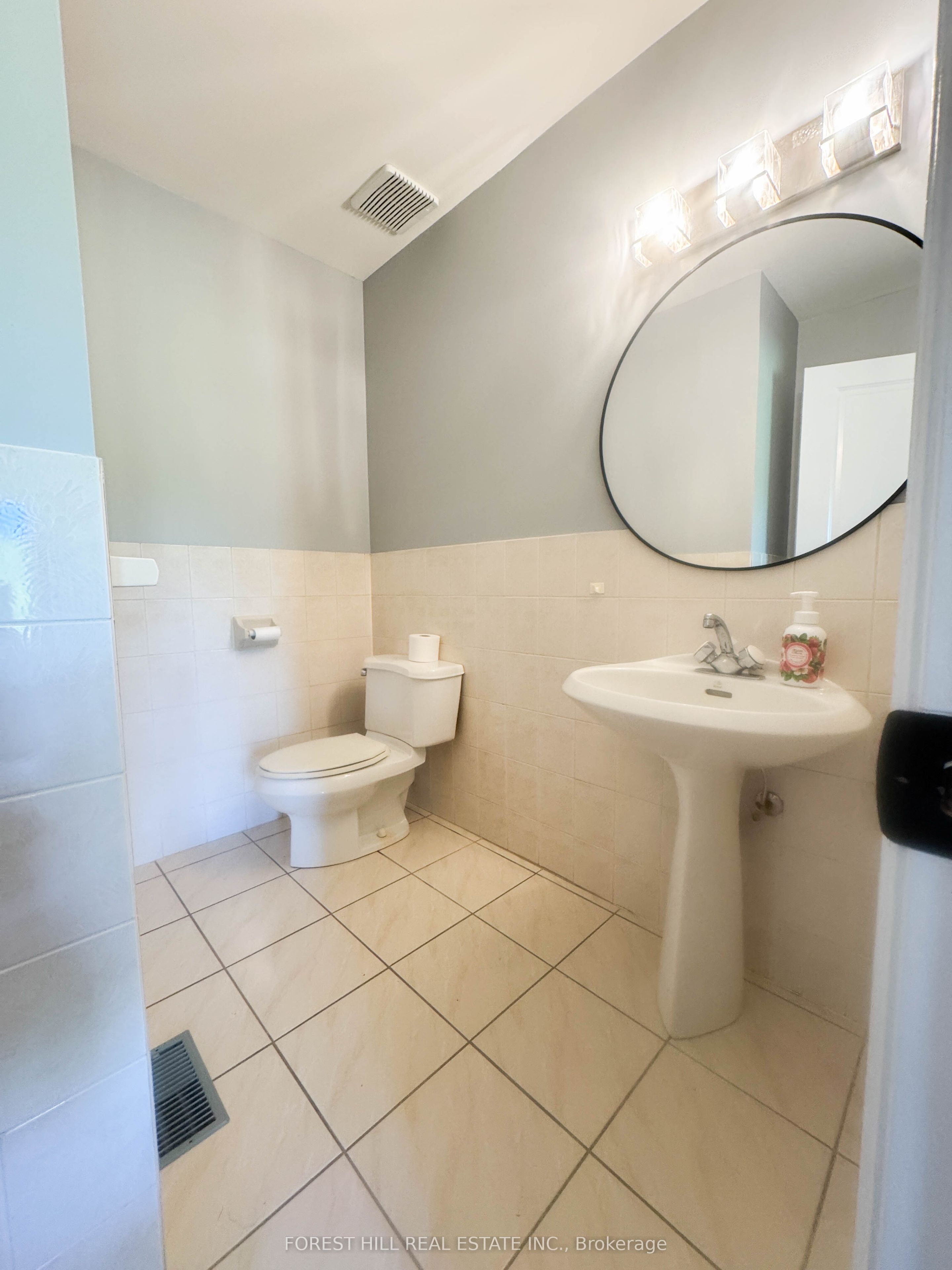 311567 16th Line Property Photo 13
