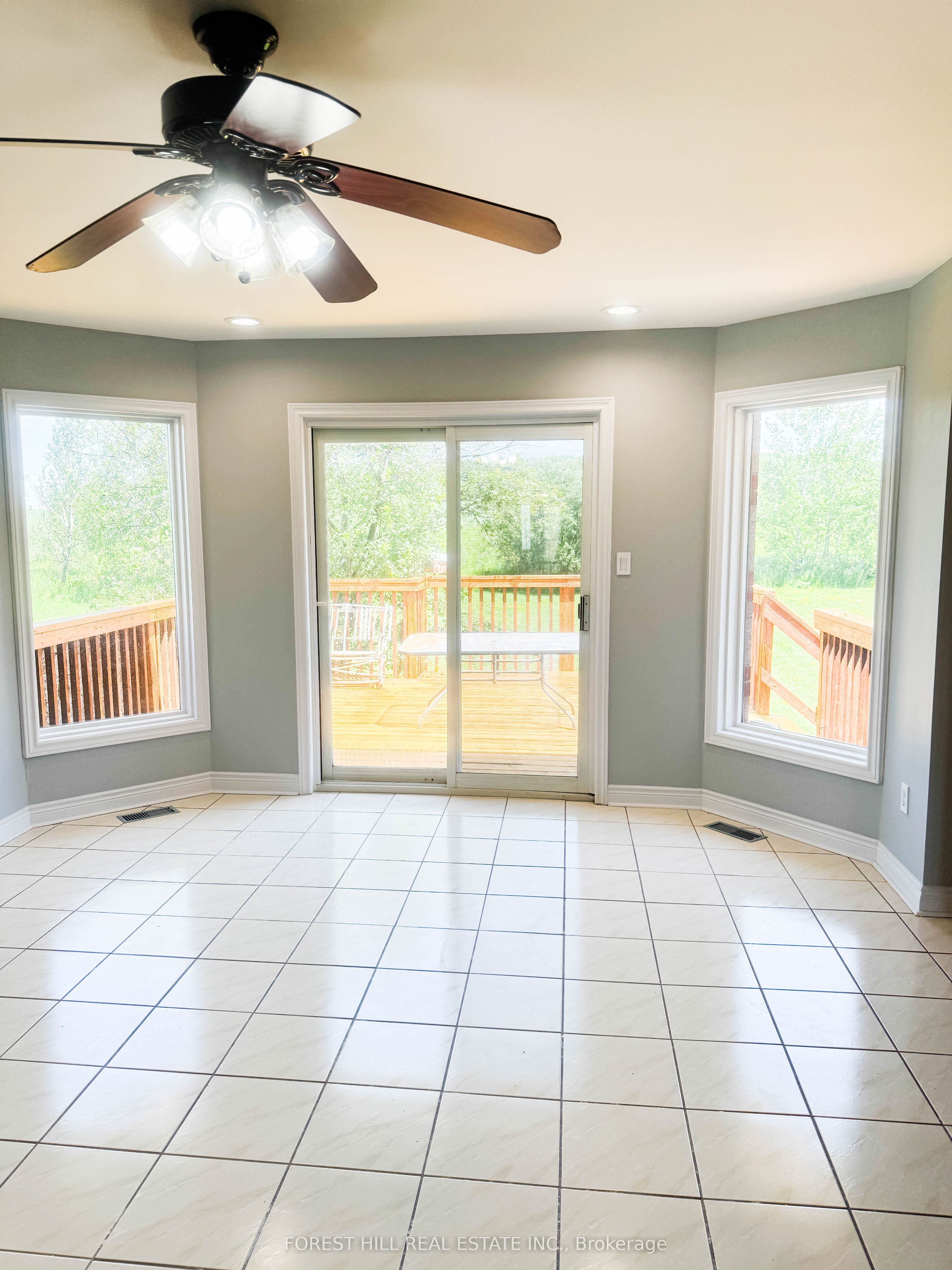311567 16th Line Property Photo 15
