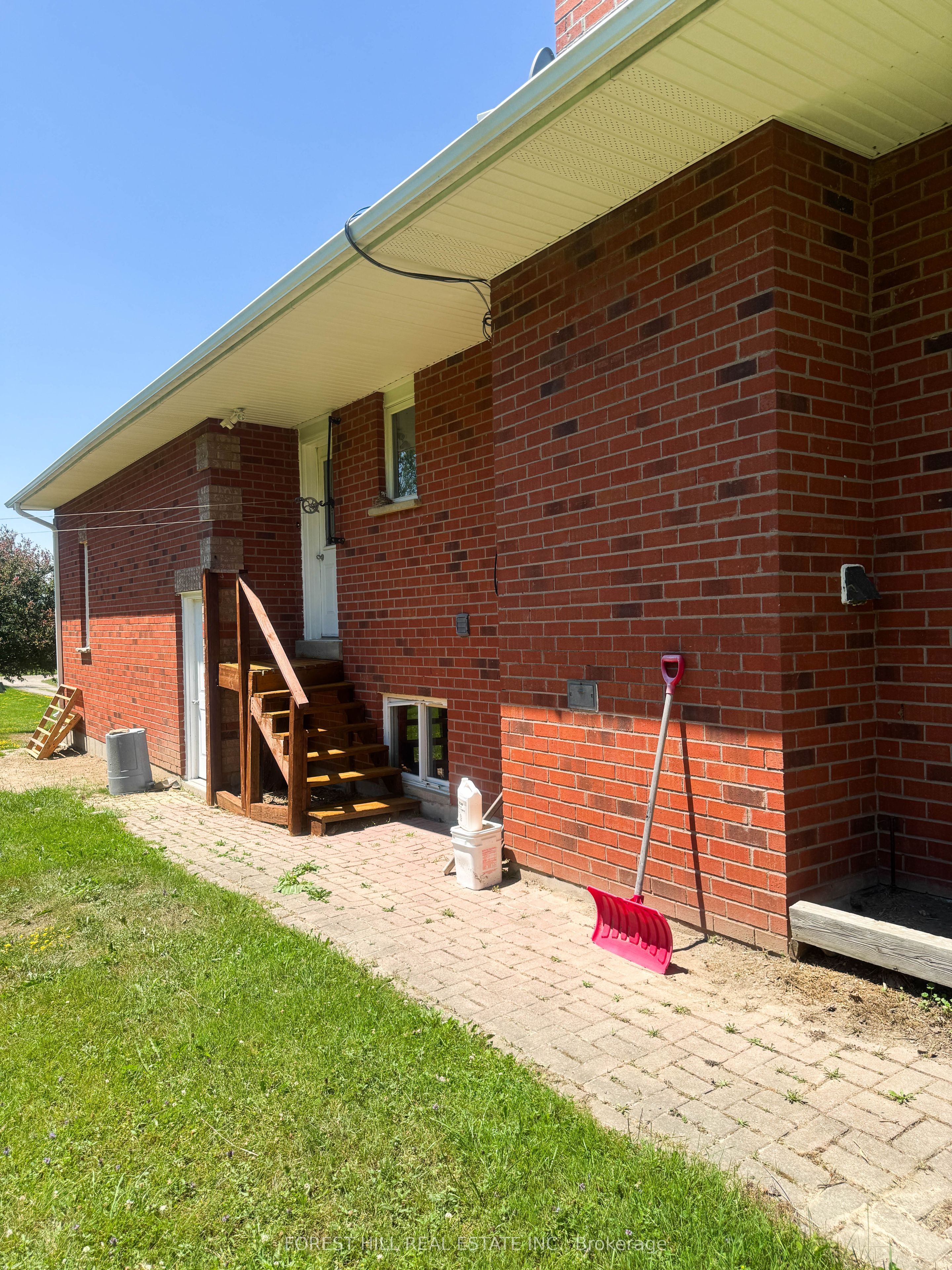 311567 16th Line Property Photo 27