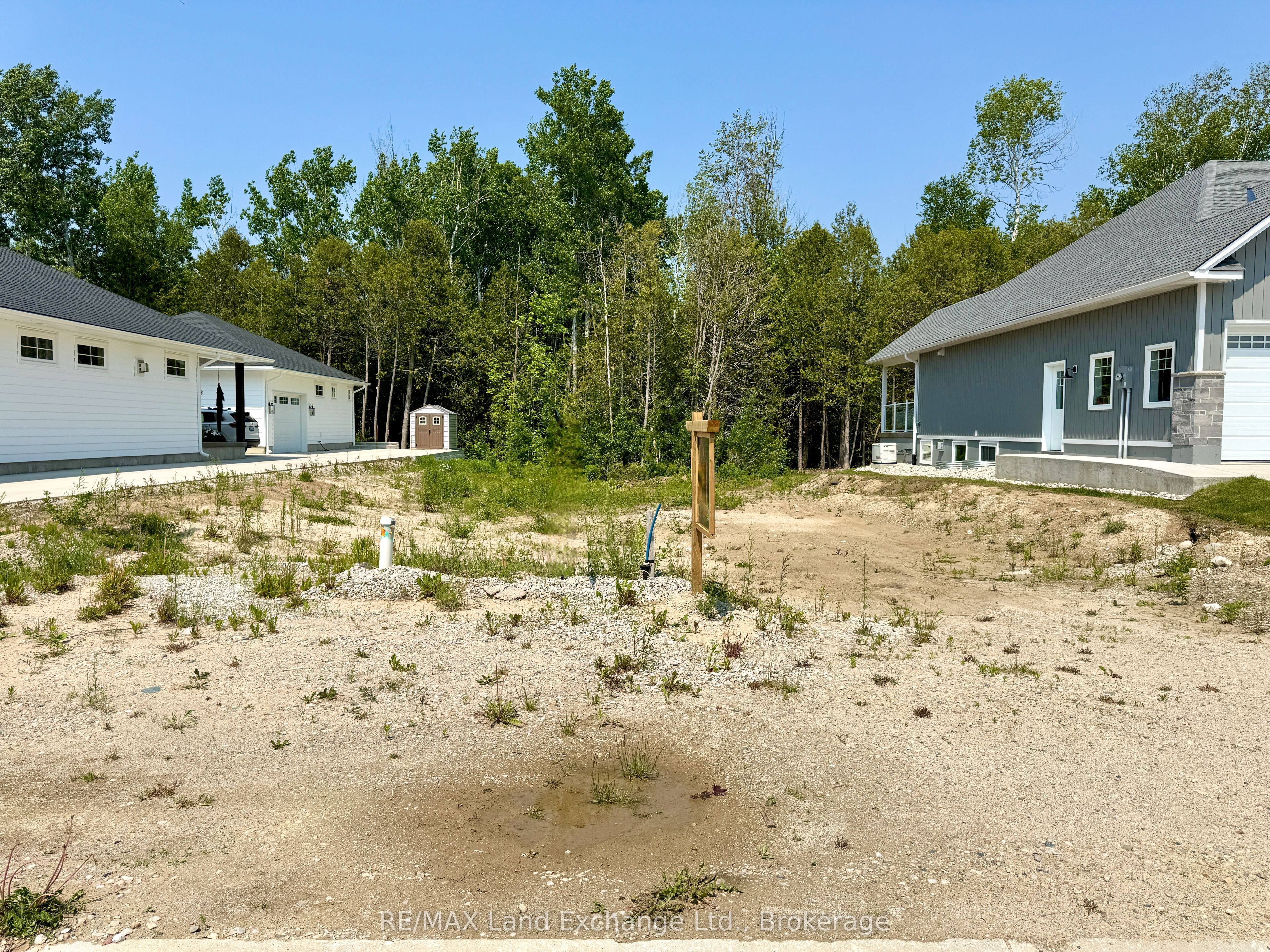 17 Lakeforest Drive Property Photo 6