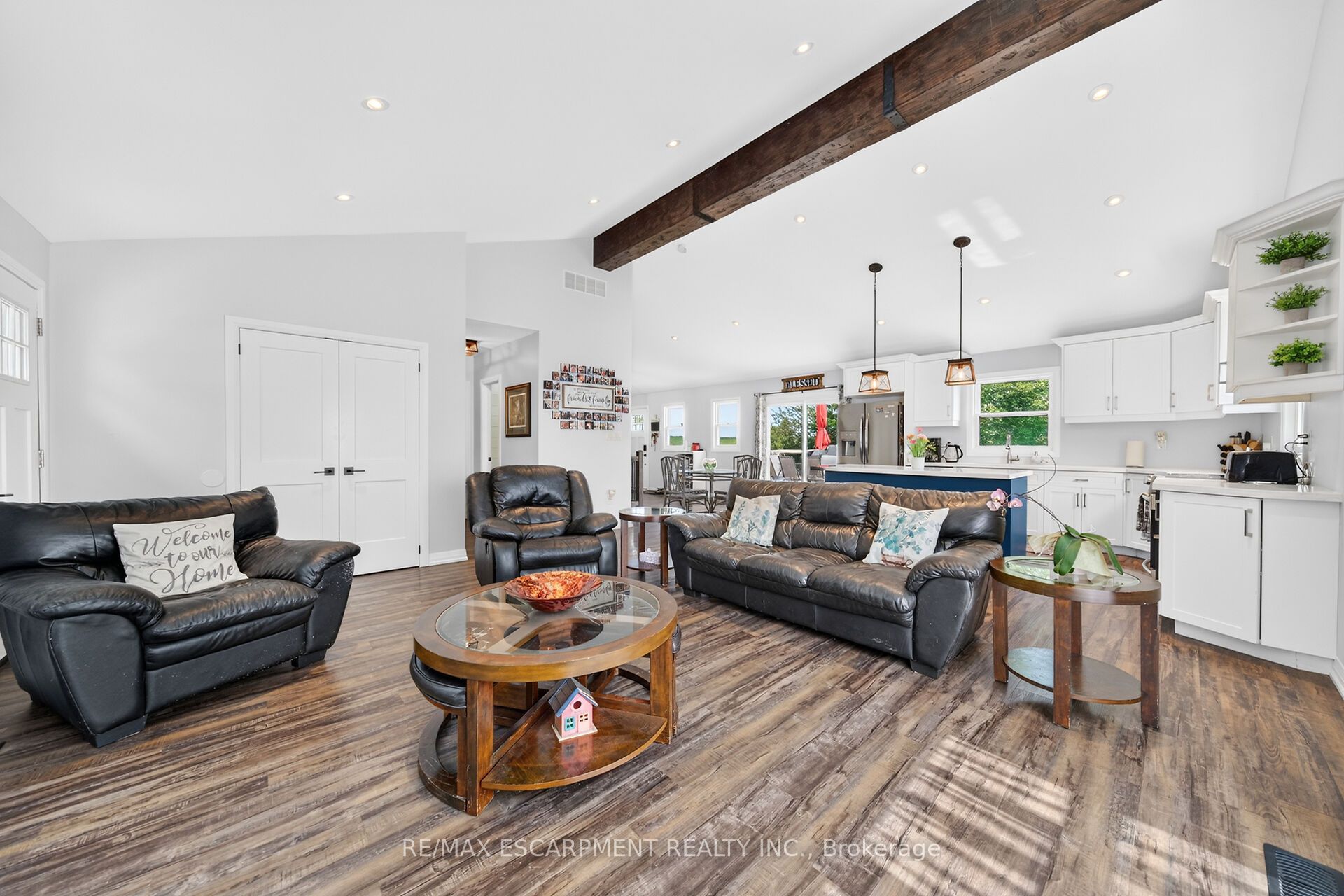 967 4th Line Property Photo 10
