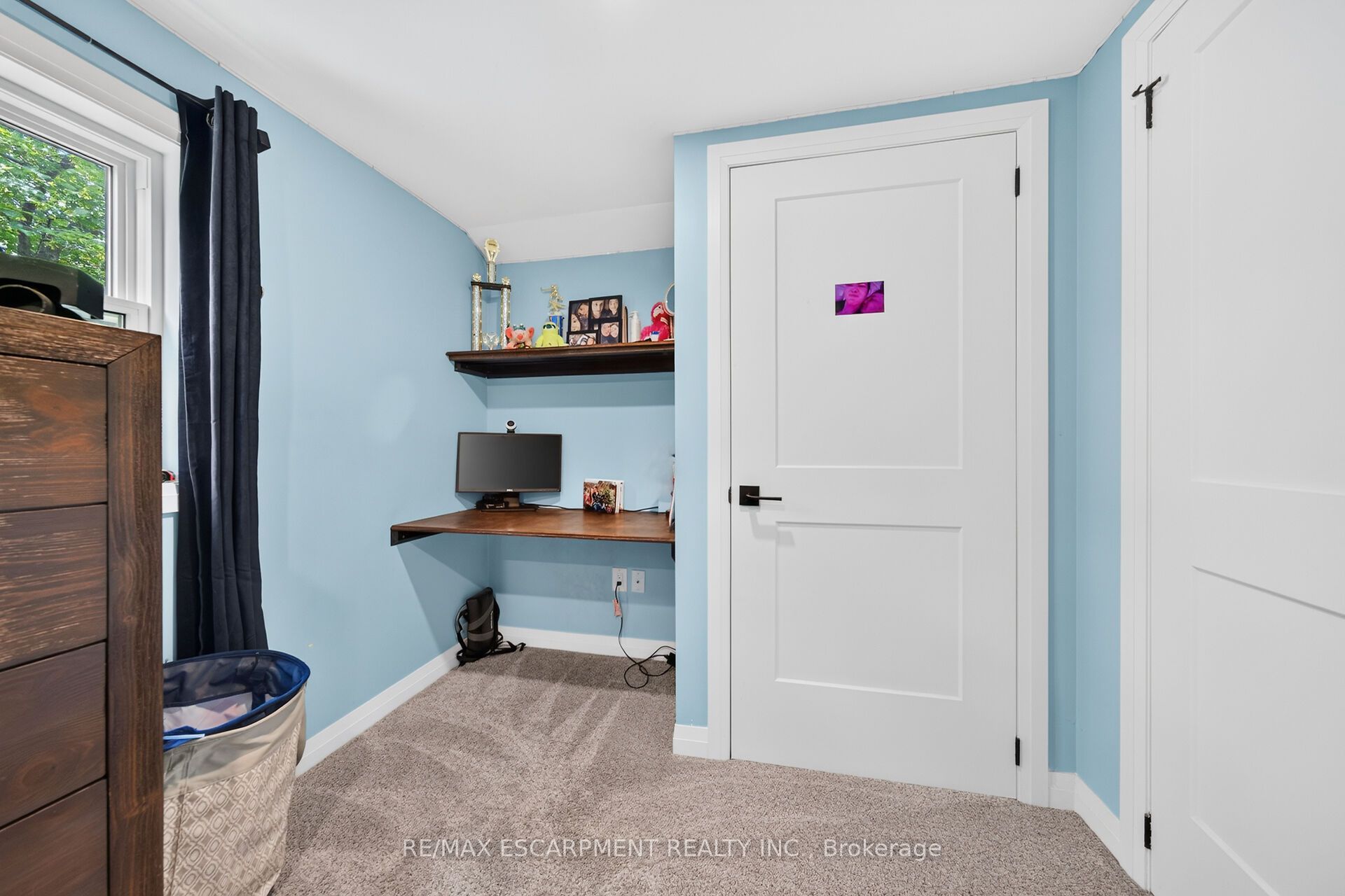 967 4th Line Property Photo 36