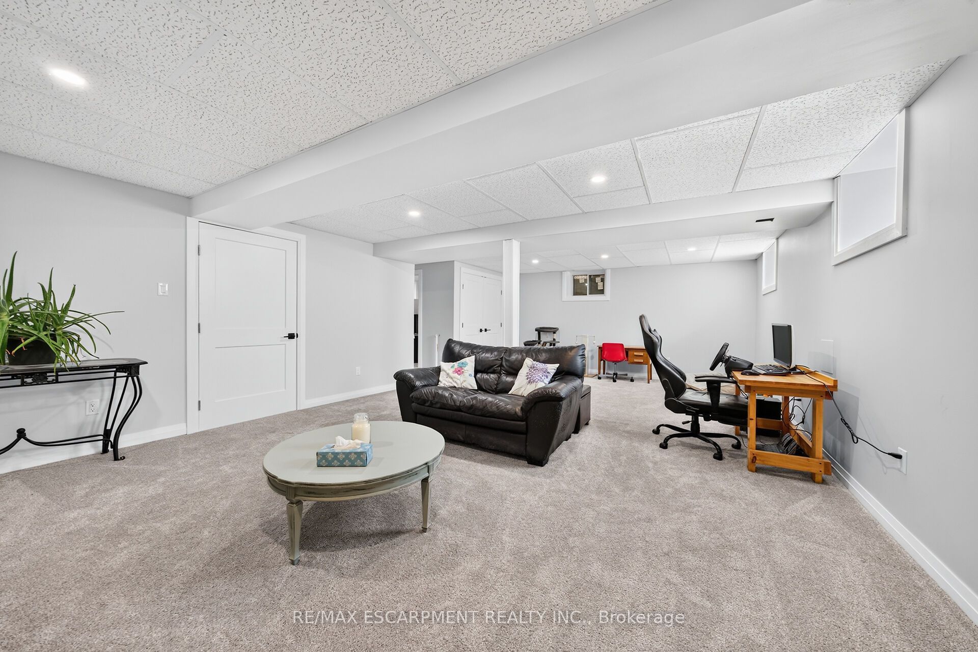 967 4th Line Property Photo 39