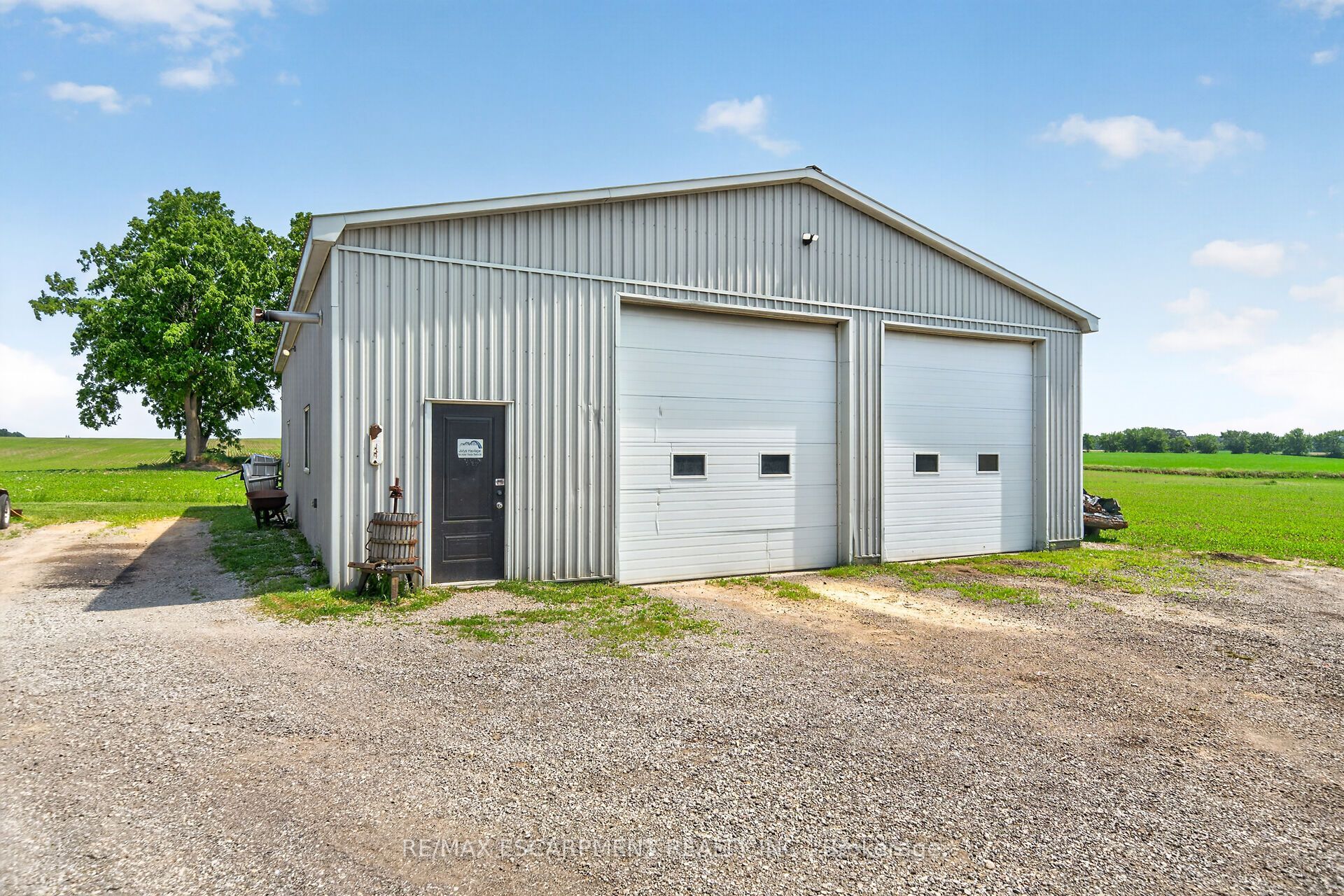 967 4th Line Property Photo 49