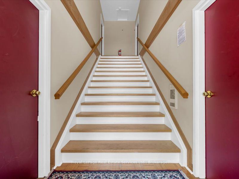 81 Hamilton Street N Property Photo 2