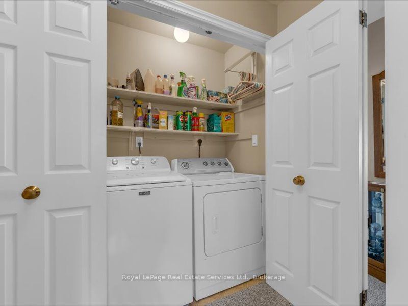 81 Hamilton Street N Property Photo 13