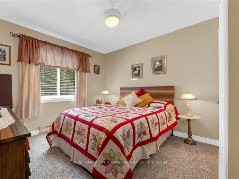 81 Hamilton Street N Property Photo 19