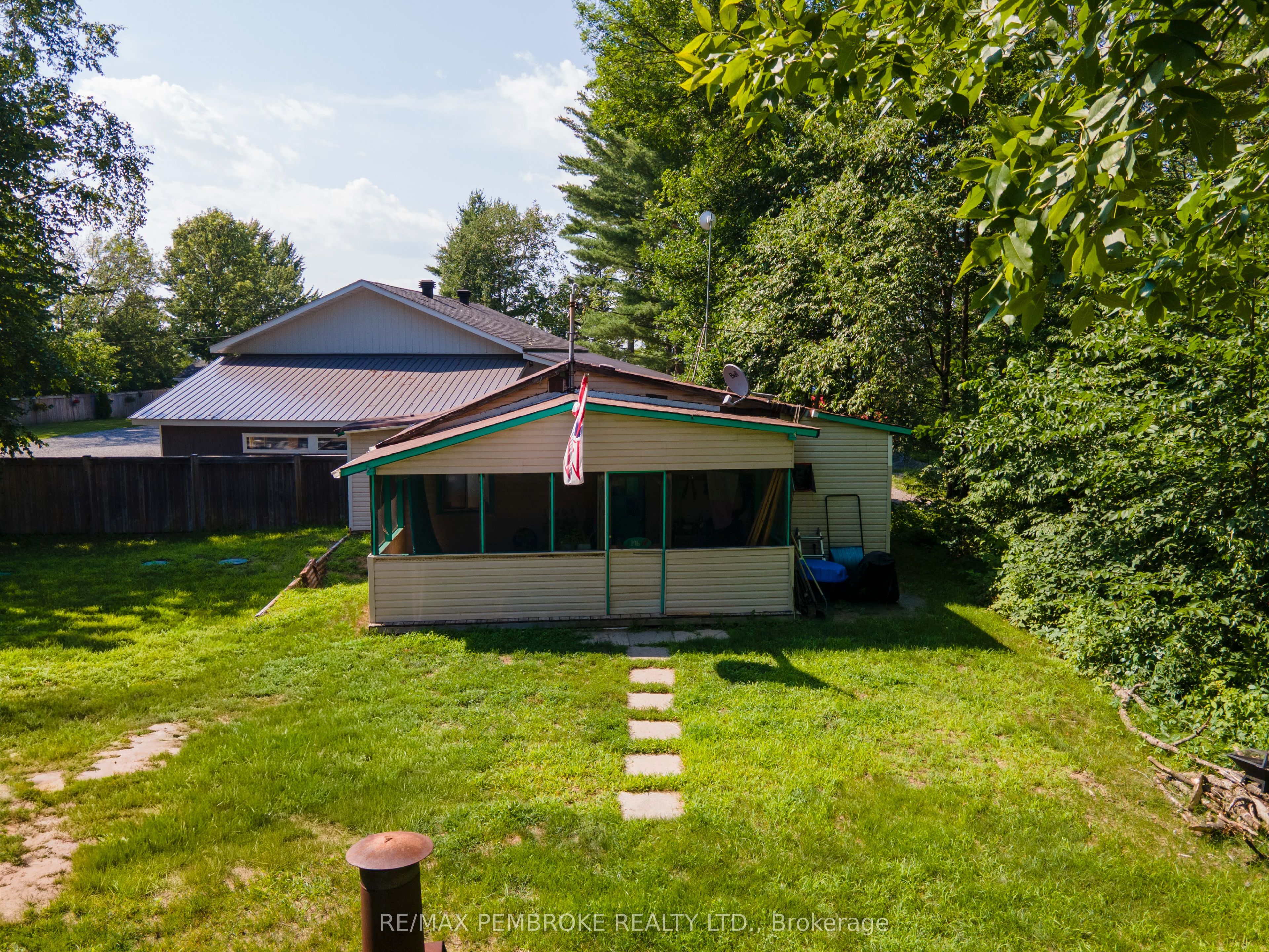 19b Moores Beach Road Property Photo 5