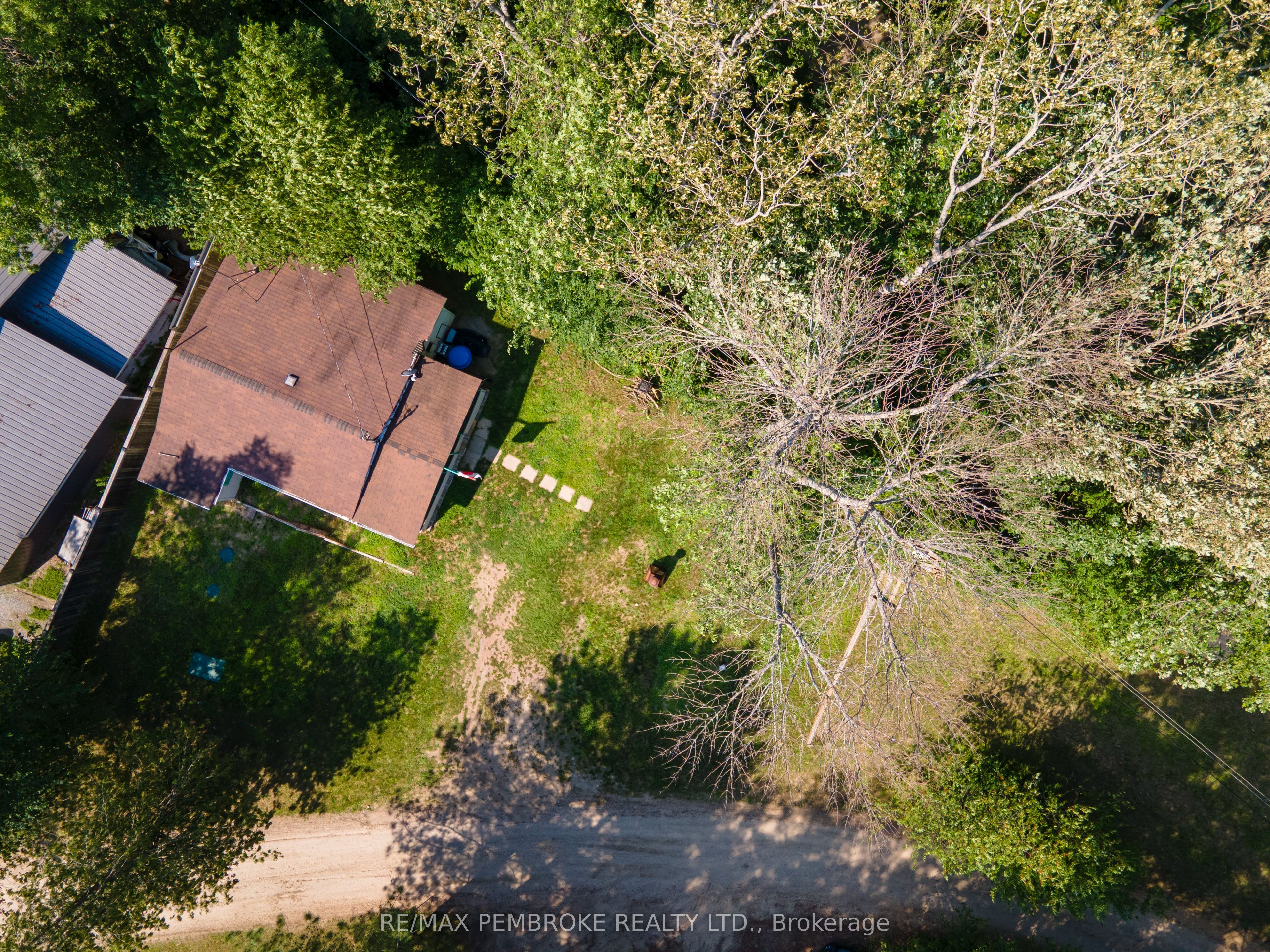 19b Moores Beach Road Property Photo 6