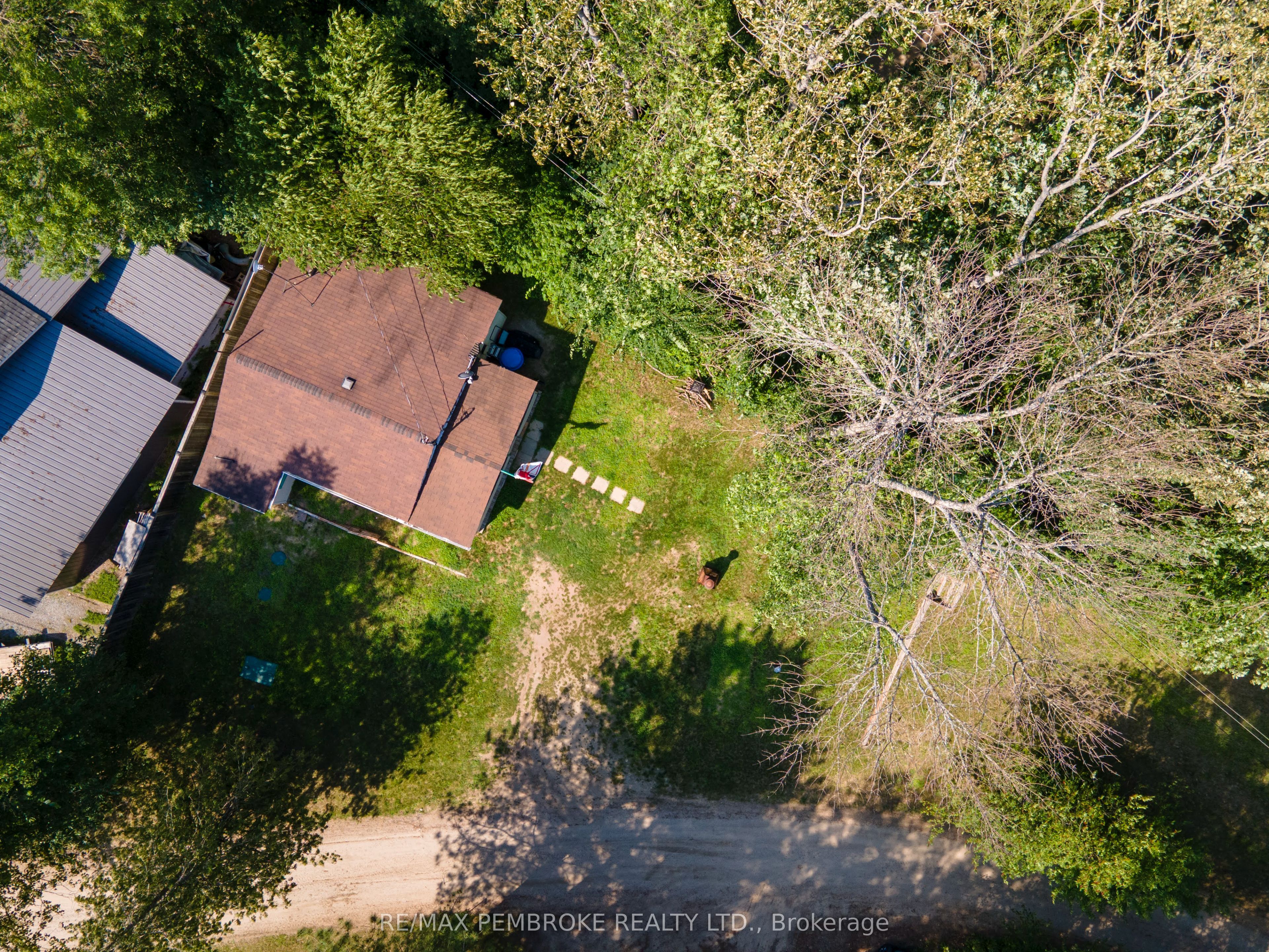 19b Moores Beach Road Property Photo 7