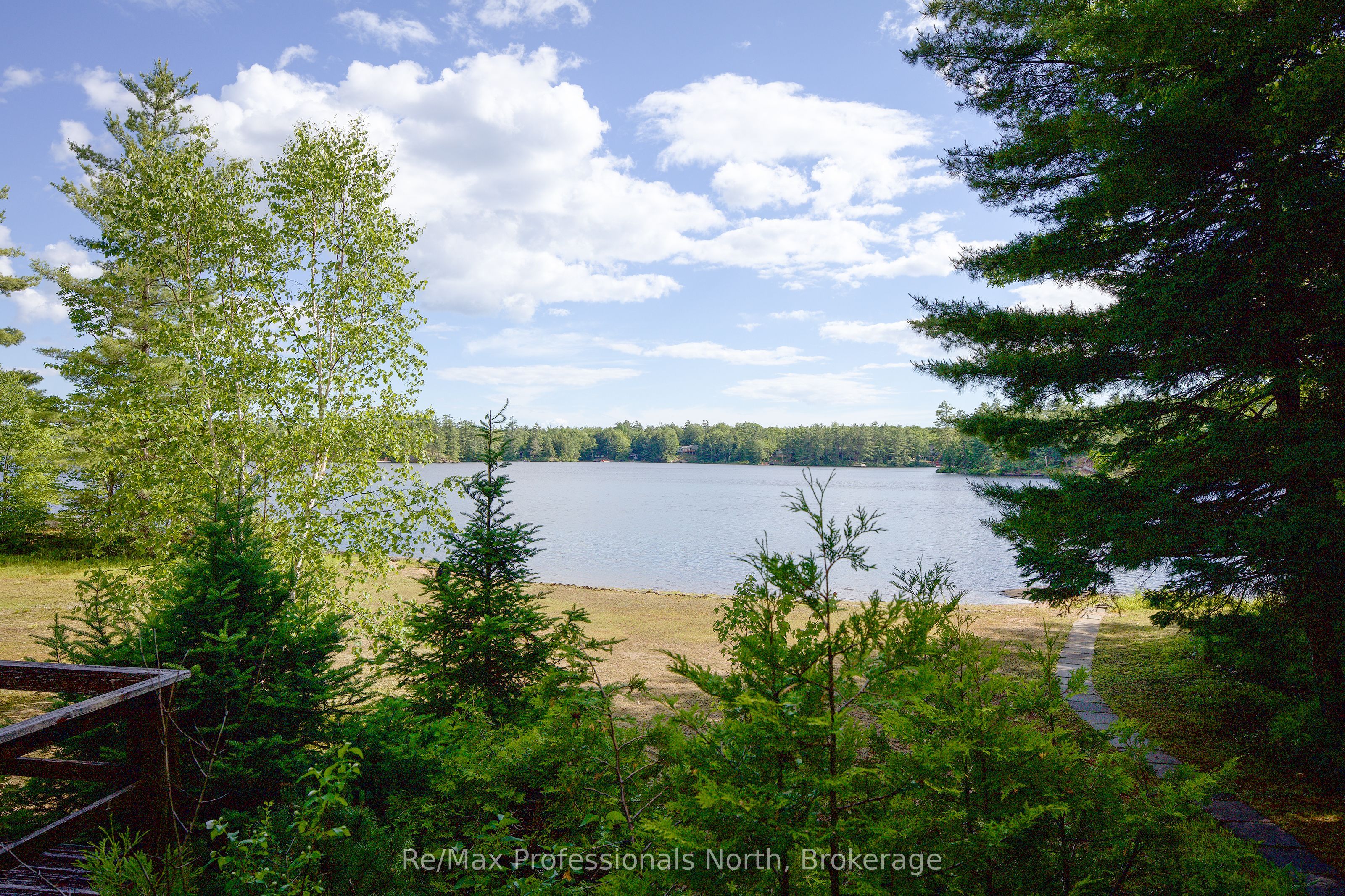673 Peninsula Road W Property Photo 16