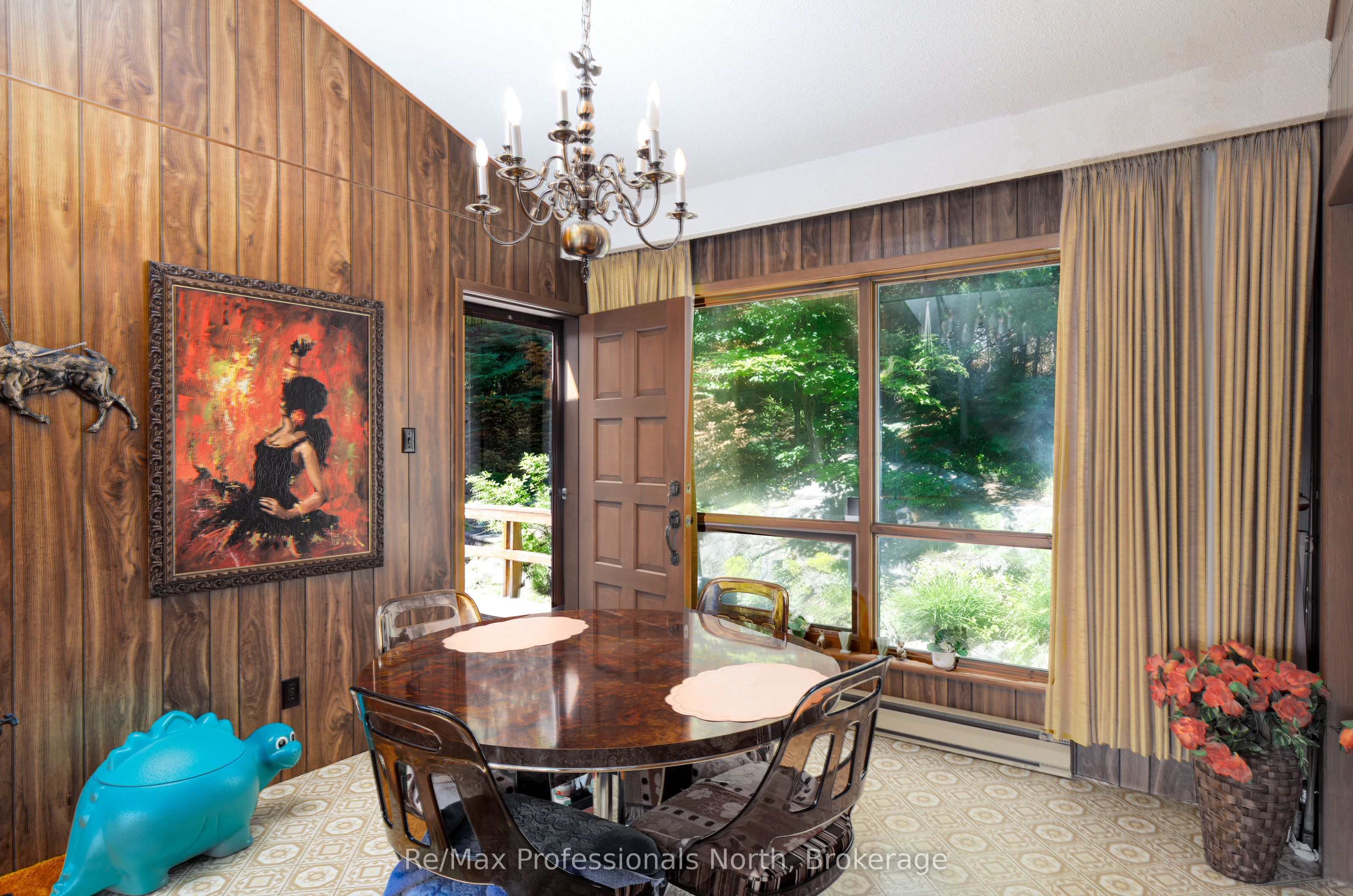 673 Peninsula Road W Property Photo 19