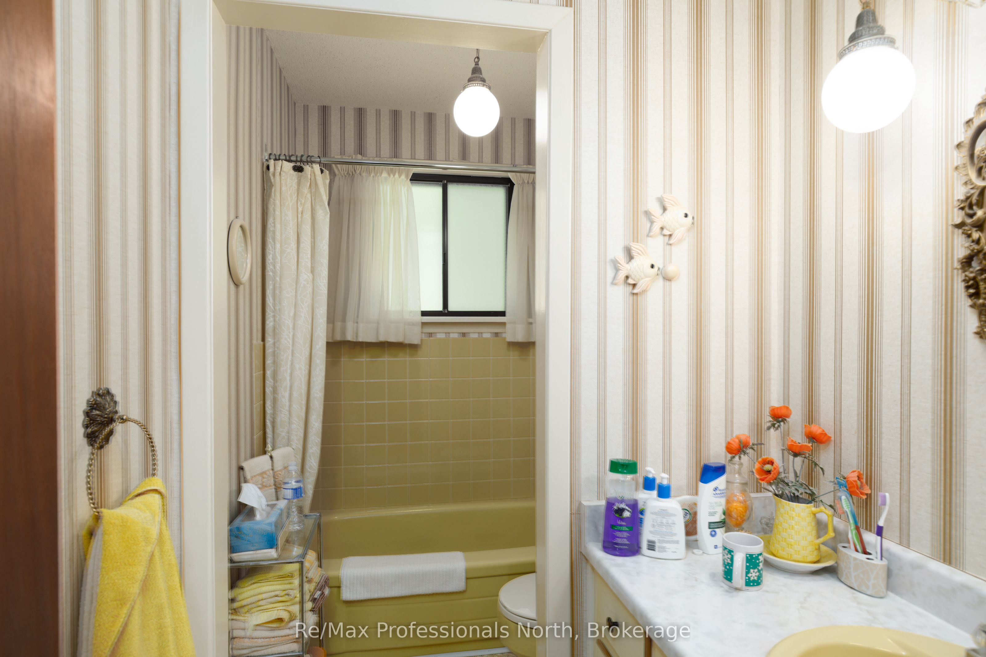 673 Peninsula Road W Property Photo 22